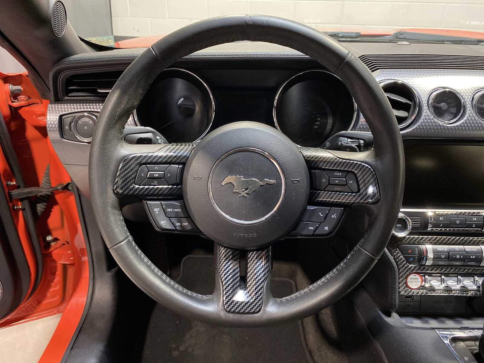 2015 Ford Mustang  14