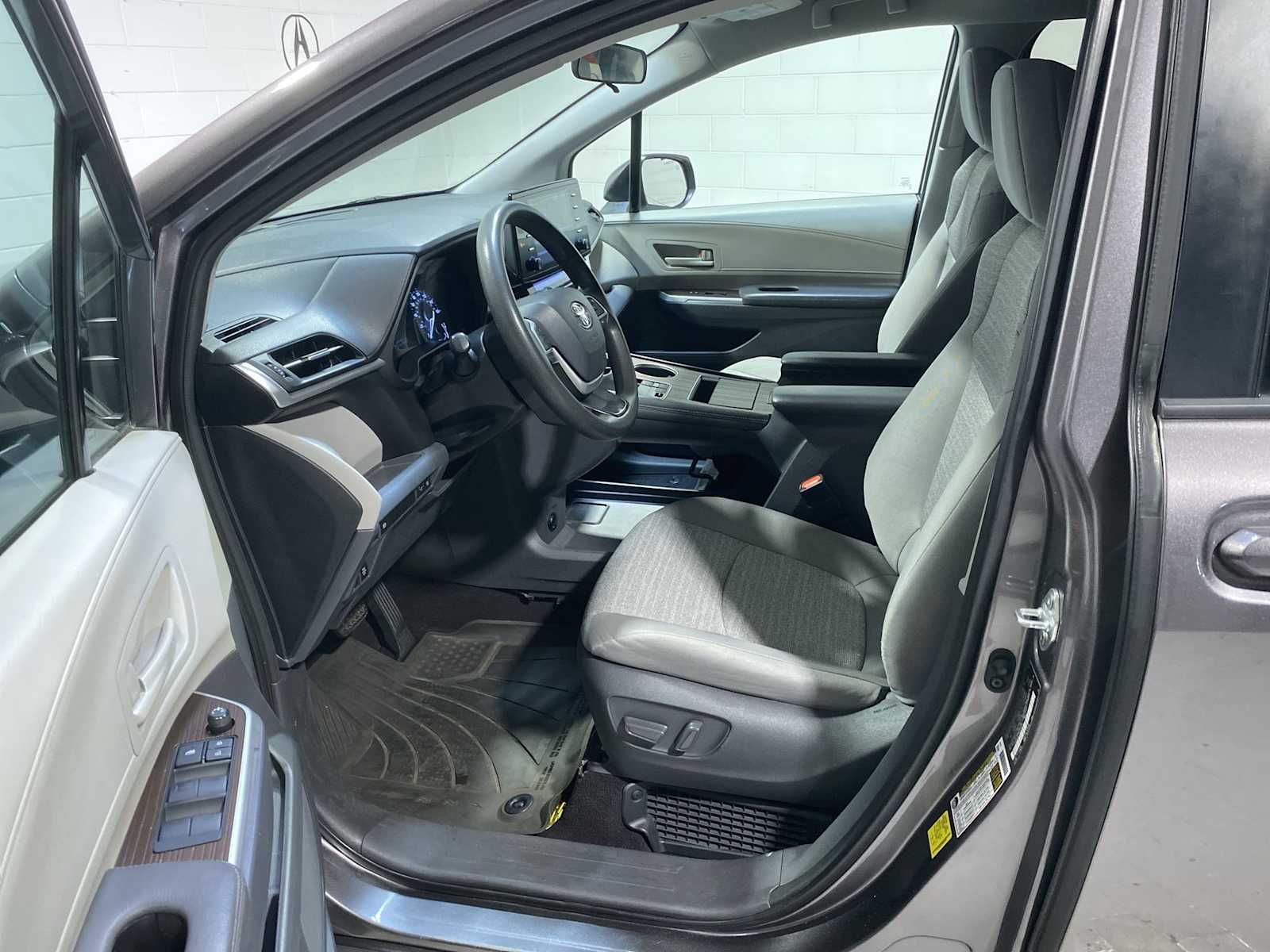 Thumbnail: 2021 Toyota Sienna - 2