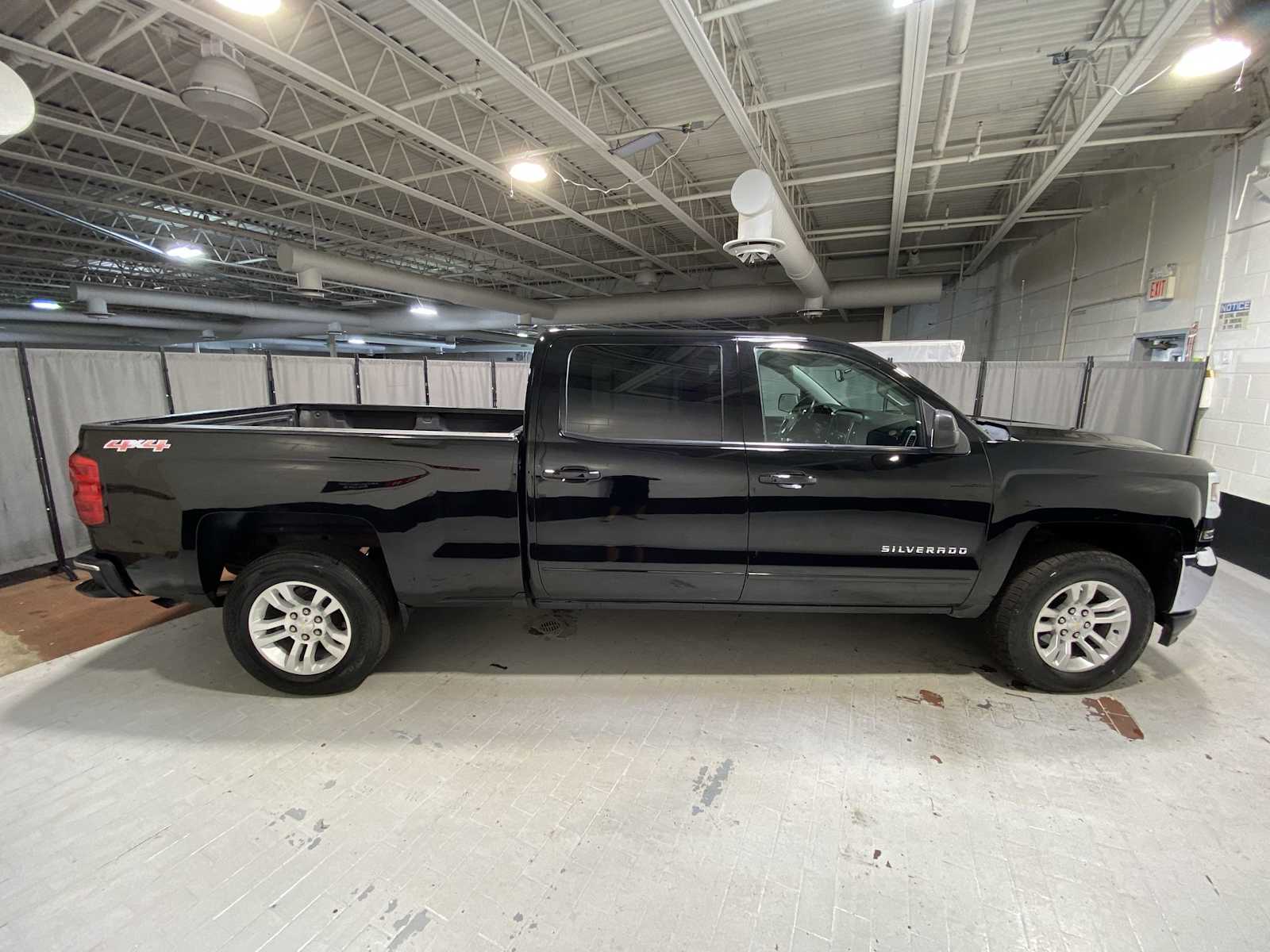 Thumbnail: 2016 Chevrolet Silverado 1500 - 27