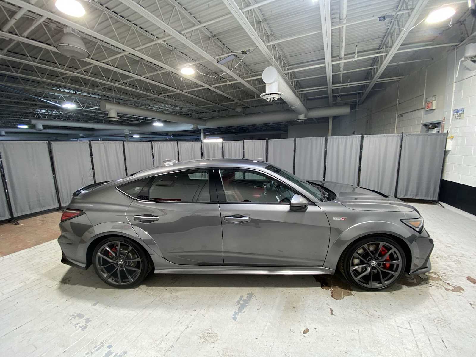 Thumbnail: 2025 Acura Integra - 27