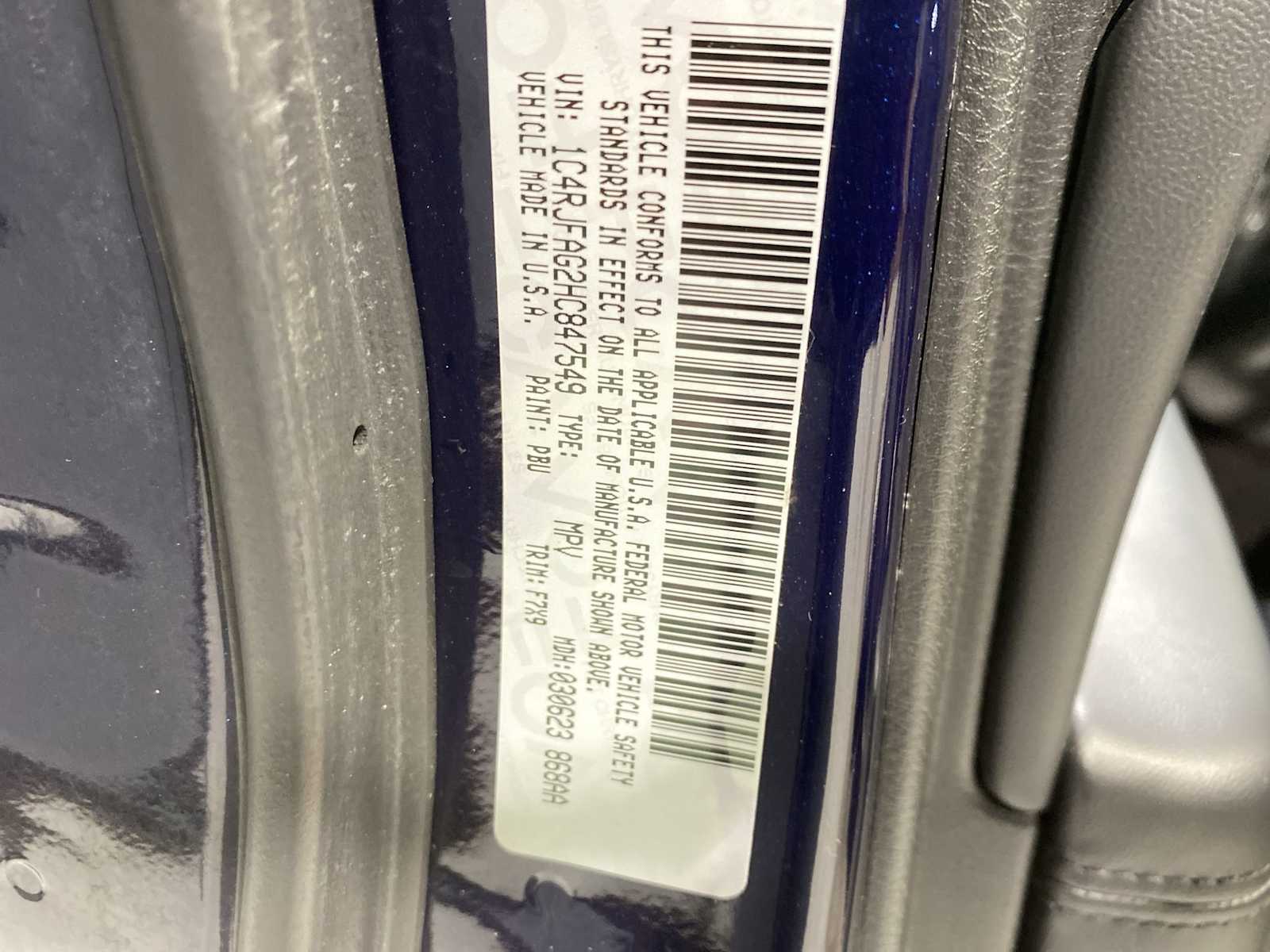 Thumbnail: 2017 Jeep Grand Cherokee - 21