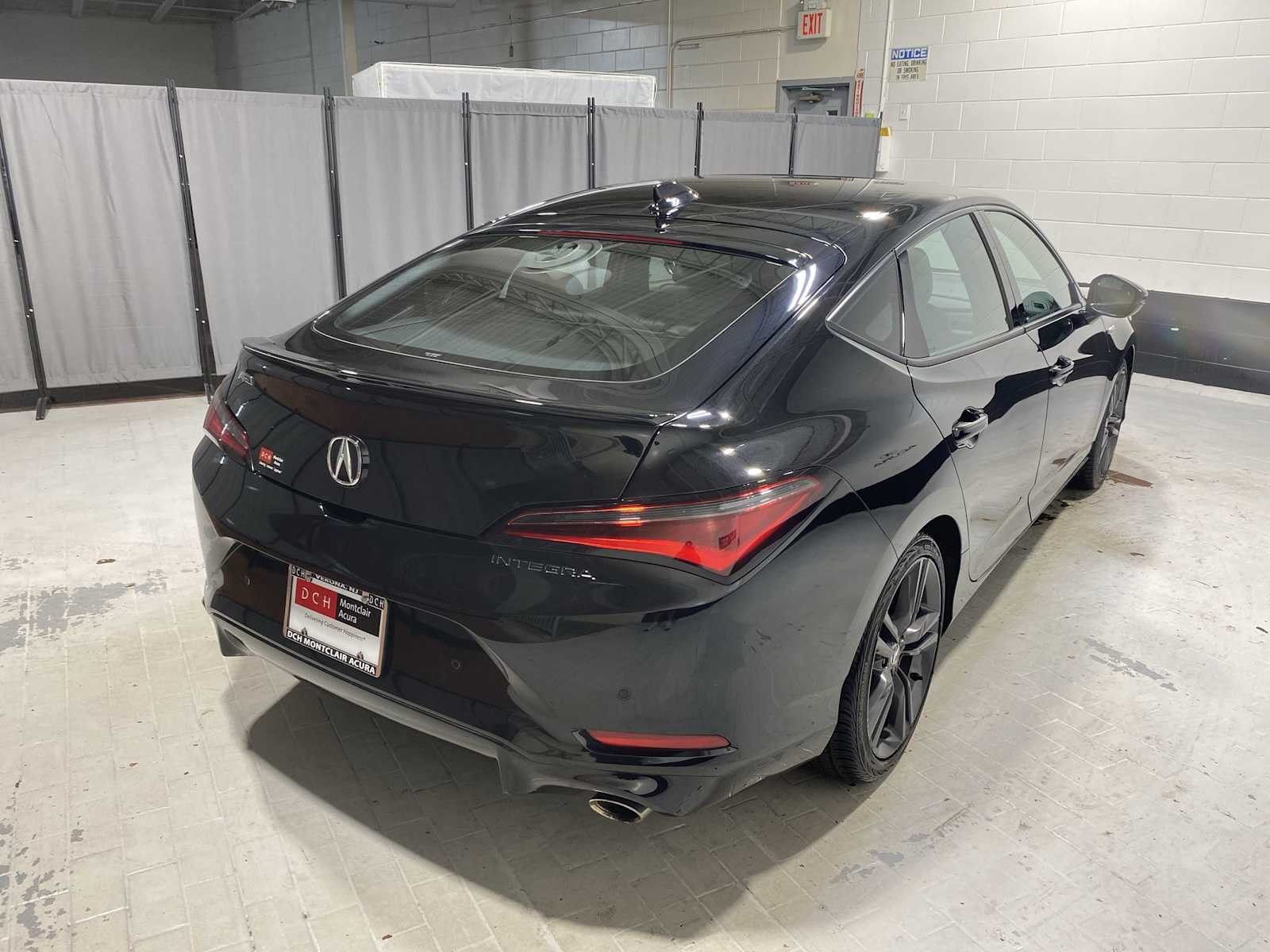 Thumbnail: 2023 Acura Integra - 26