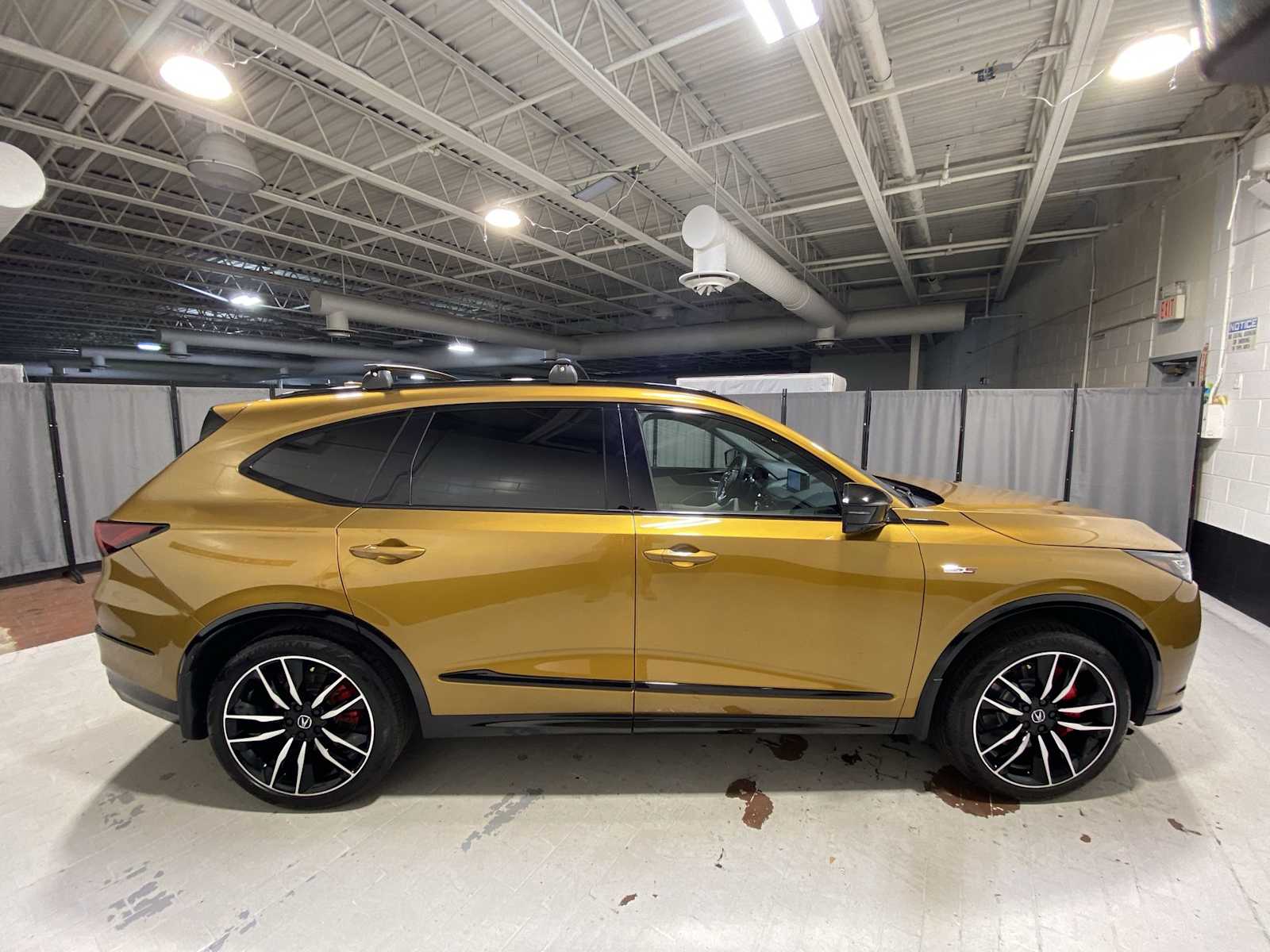 Thumbnail: 2022 Acura MDX - 27