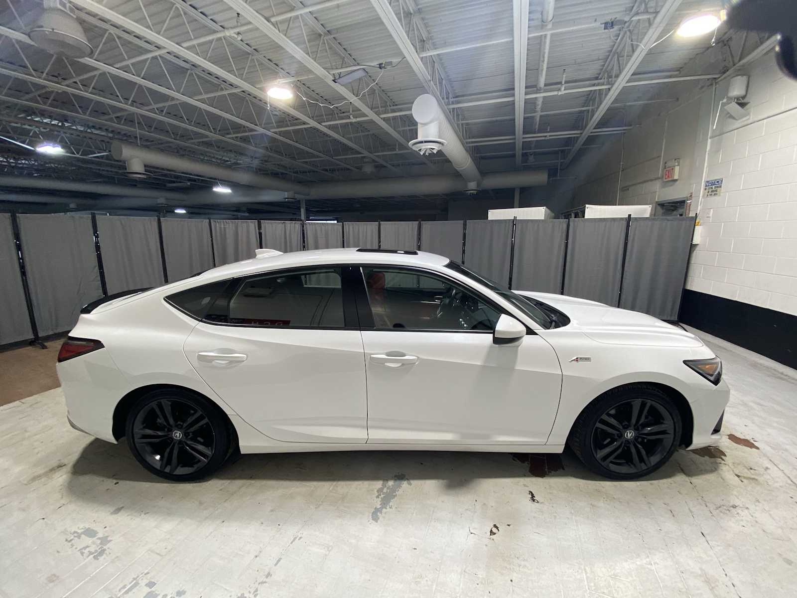 Thumbnail: 2023 Acura Integra - 27