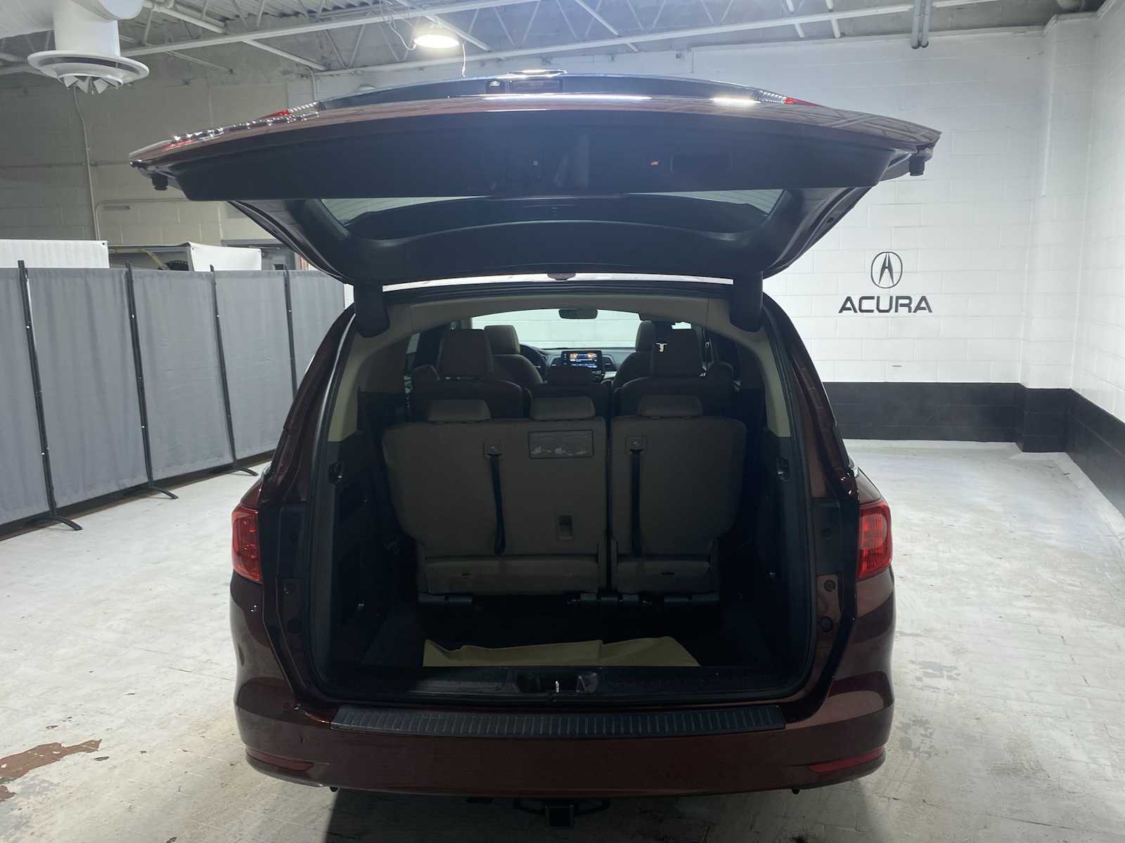 Thumbnail: 2018 Honda Odyssey - 19