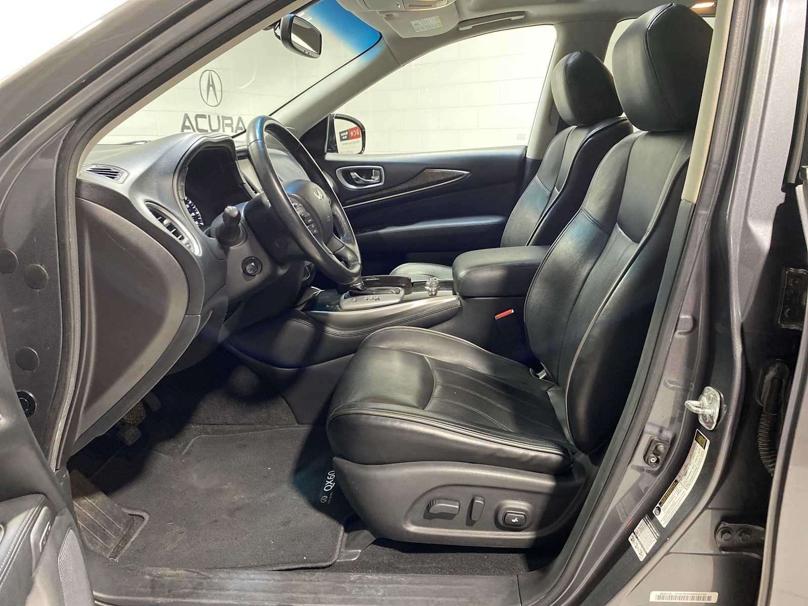 Thumbnail: 2015 INFINITI QX60 - 2