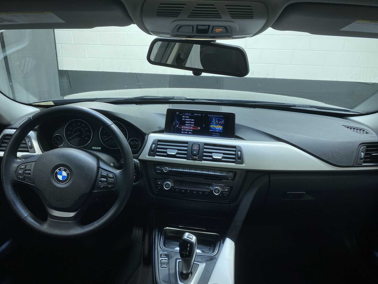 Thumbnail: 2014 BMW 3 Series - 10