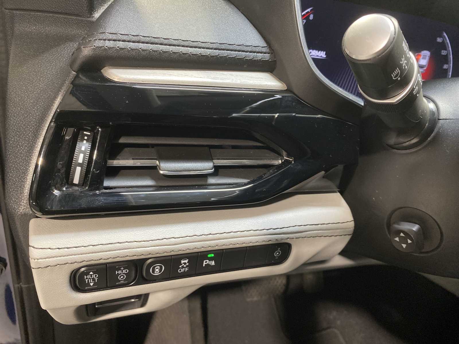 Thumbnail: 2023 Acura MDX - 24