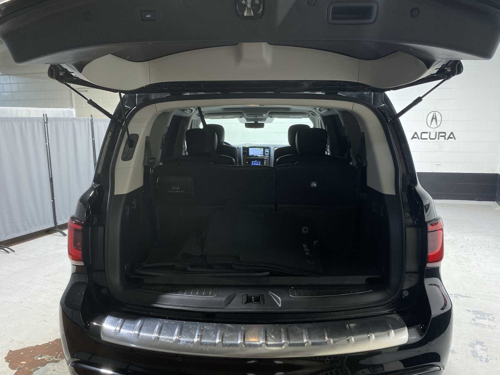 Thumbnail: 2021 INFINITI QX80 - 18