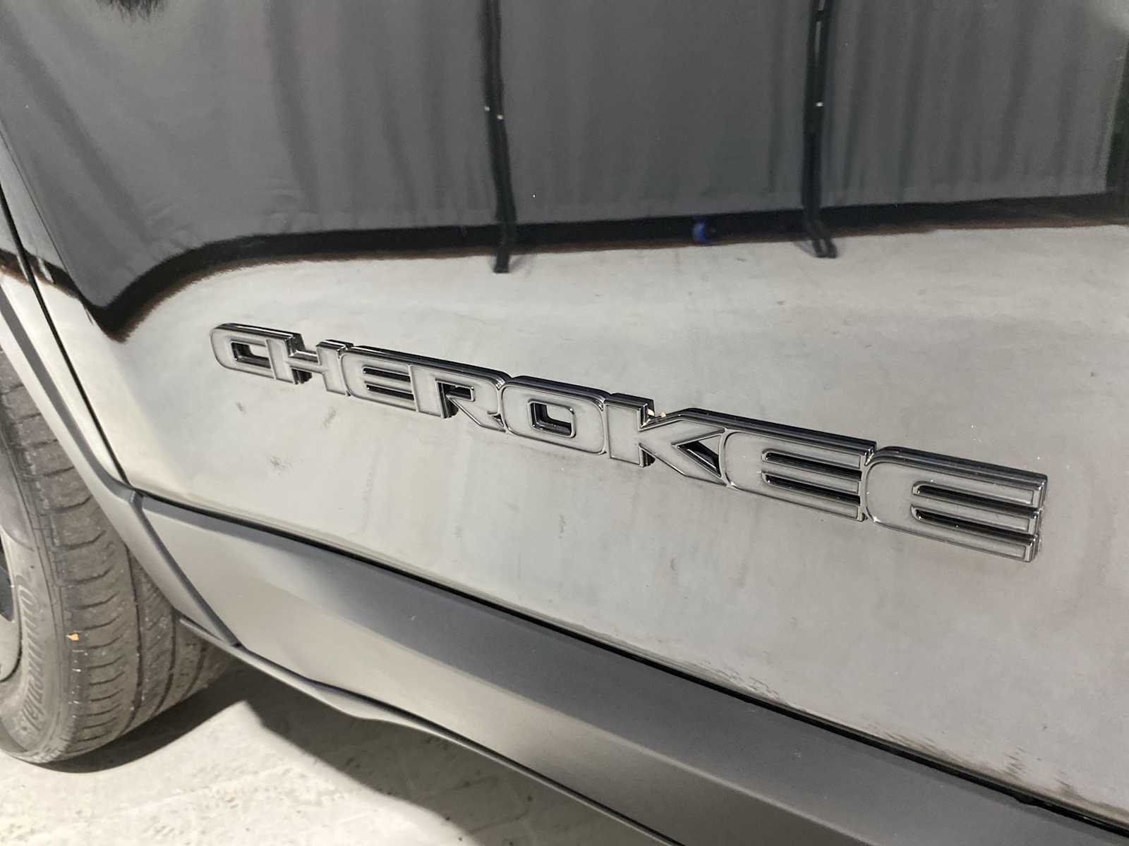 Thumbnail: 2020 Jeep Cherokee - 7
