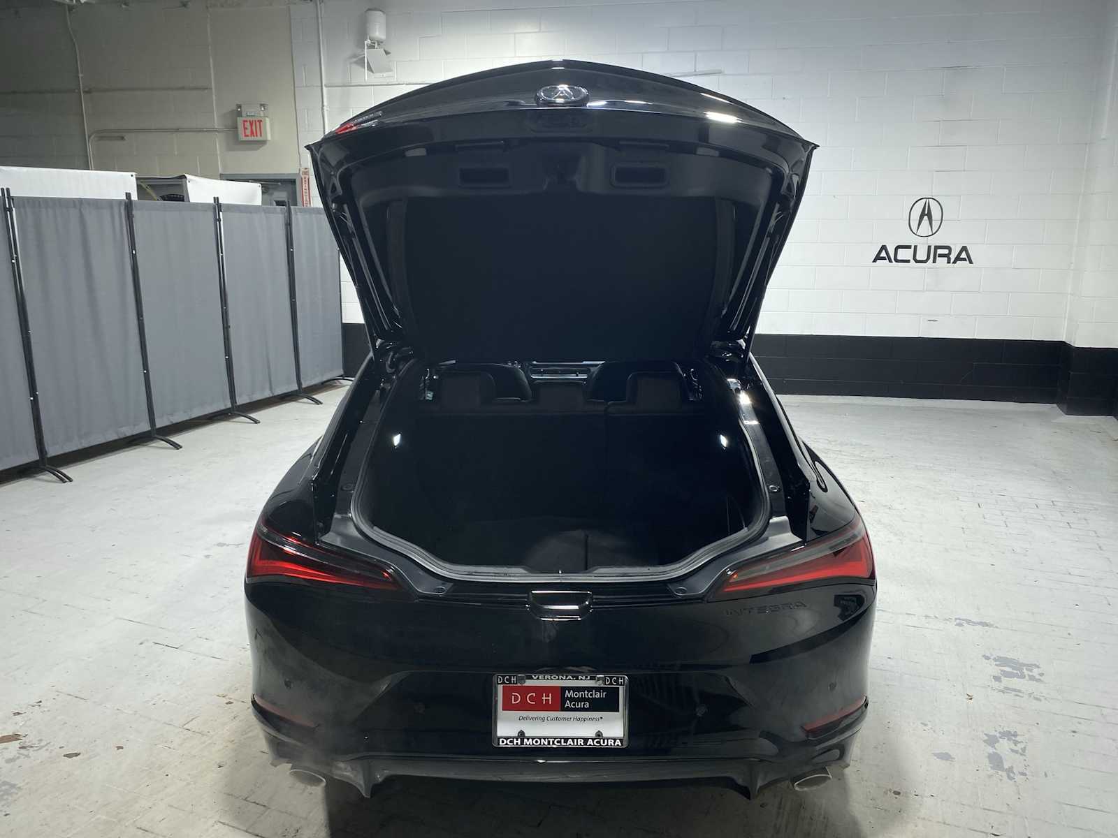 Thumbnail: 2023 Acura Integra - 19