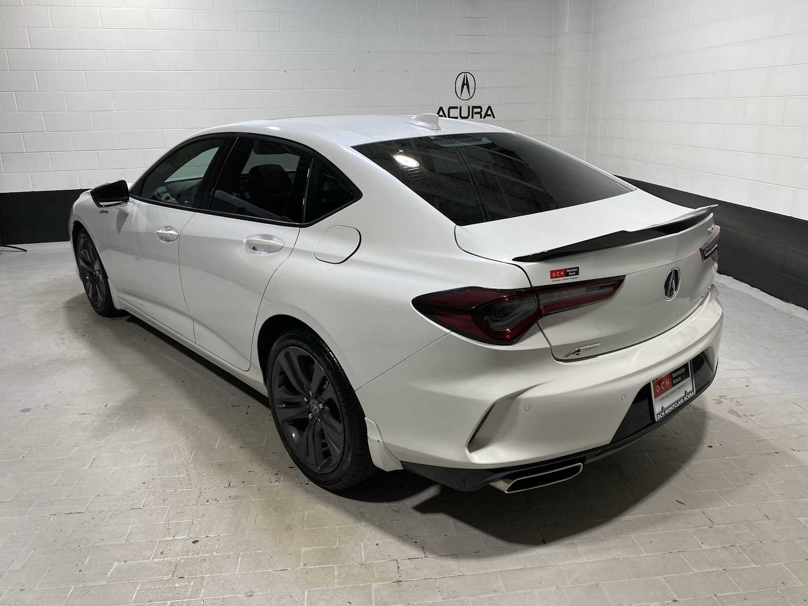 Thumbnail: 2023 Acura TLX - 4