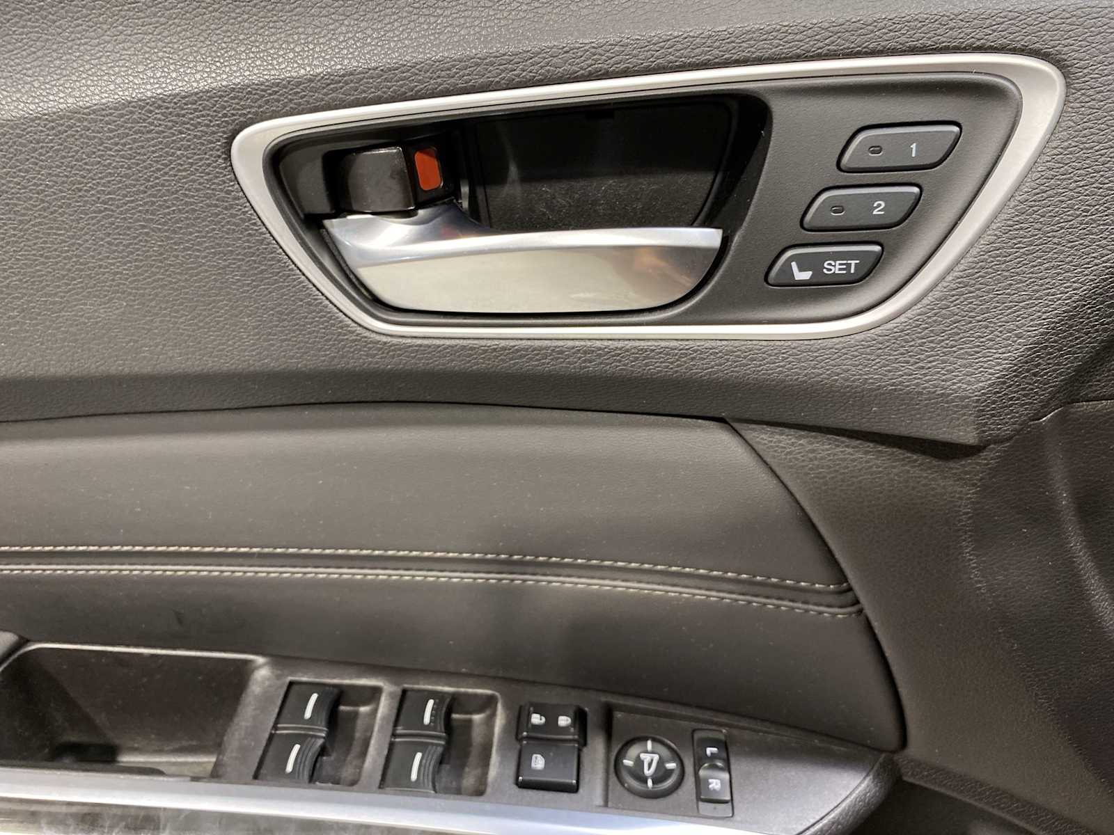 2018 Acura TLX  23