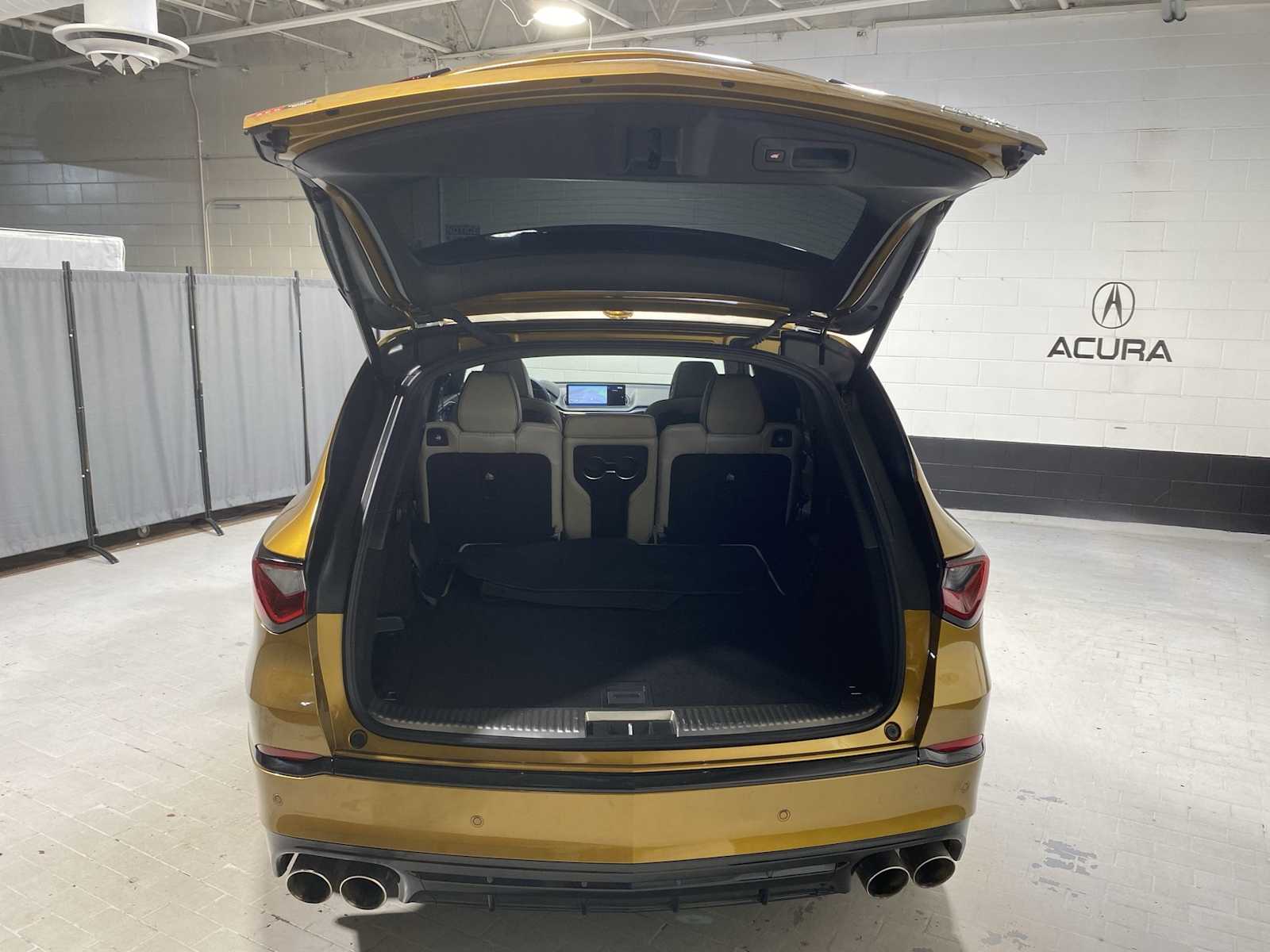 Thumbnail: 2022 Acura MDX - 19