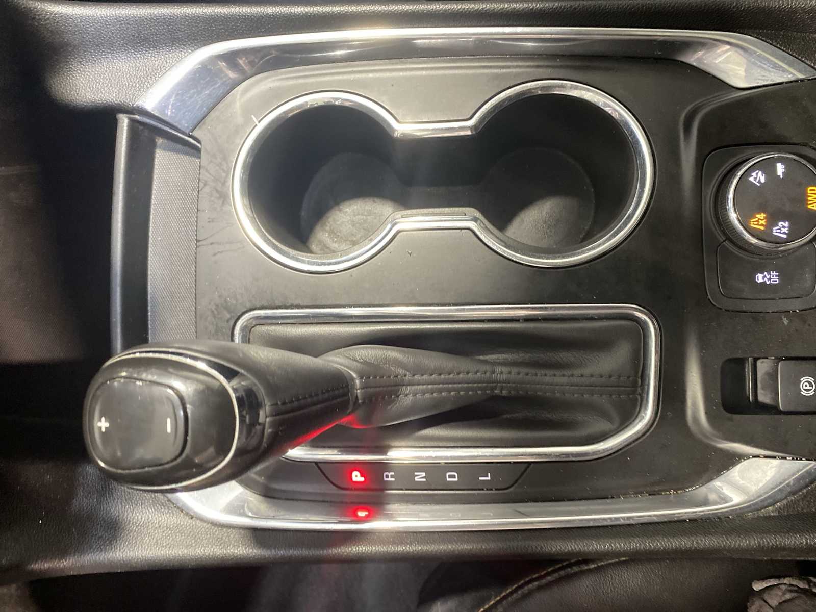 Thumbnail: 2018 Chevrolet Traverse - 17