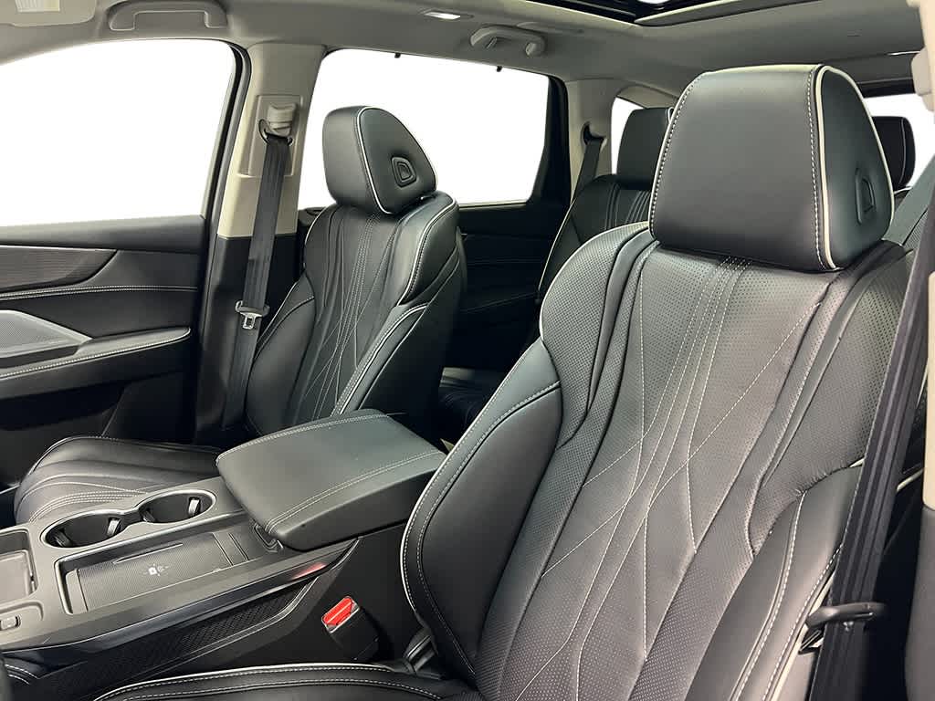 Thumbnail: 2025 Acura MDX - 22