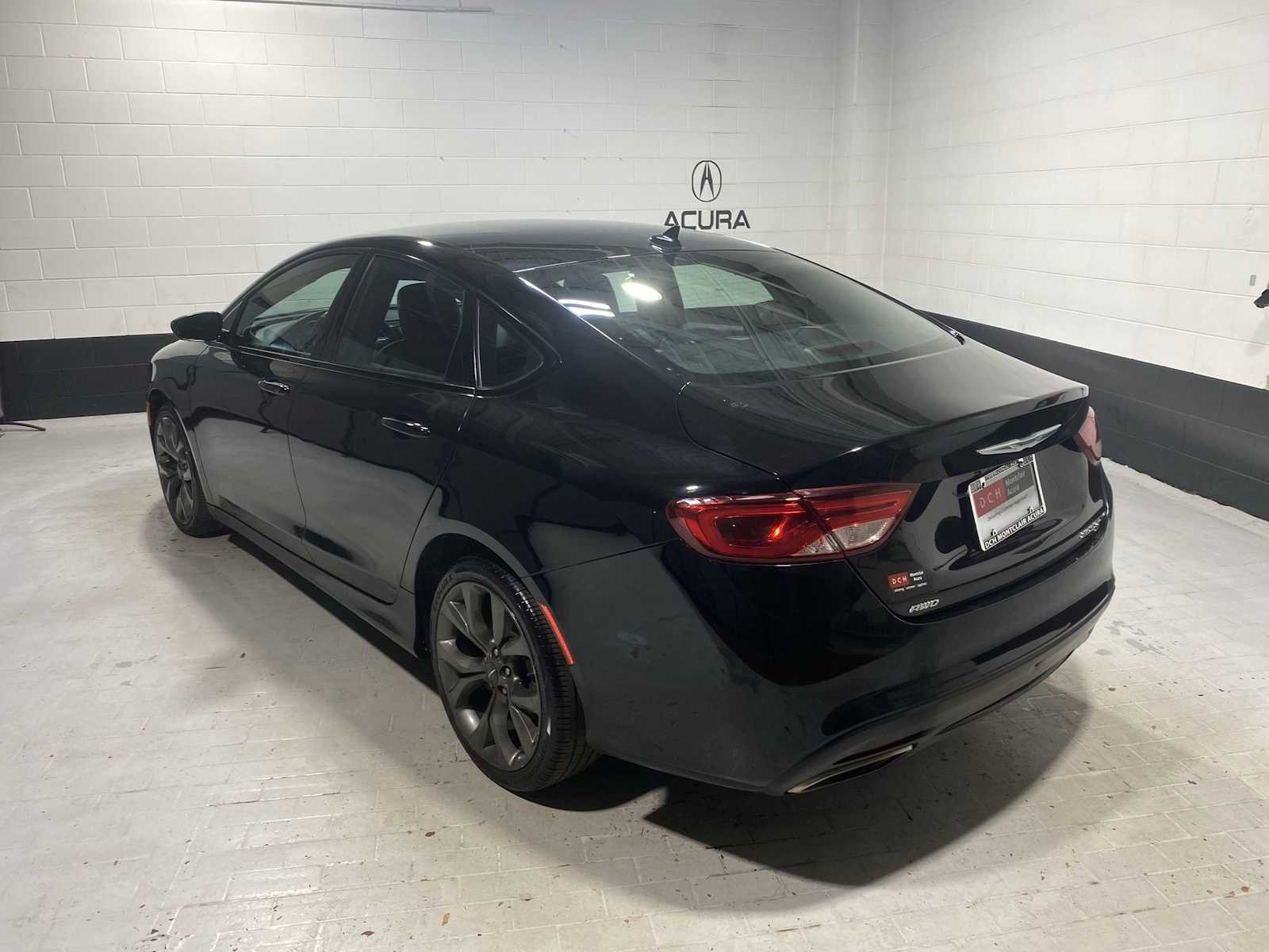 2015 Chrysler 200 S photo 4