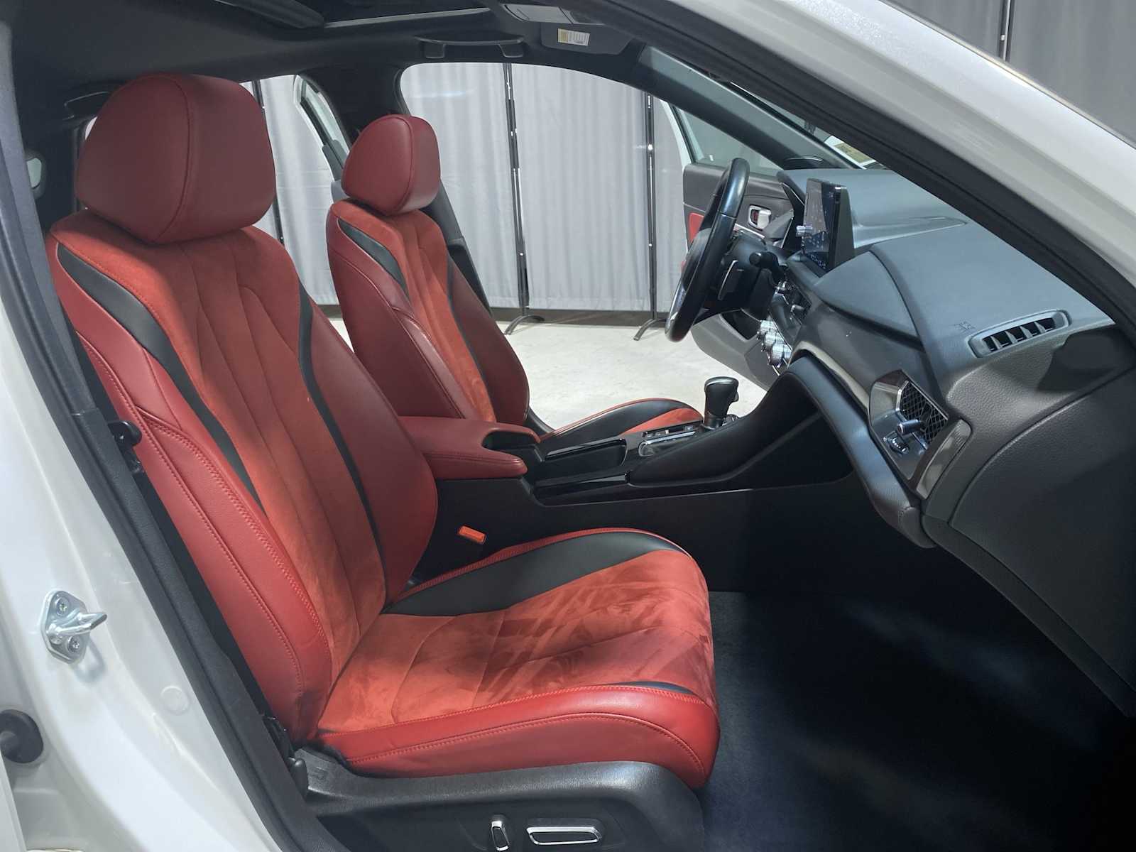 Thumbnail: 2023 Acura Integra - 14