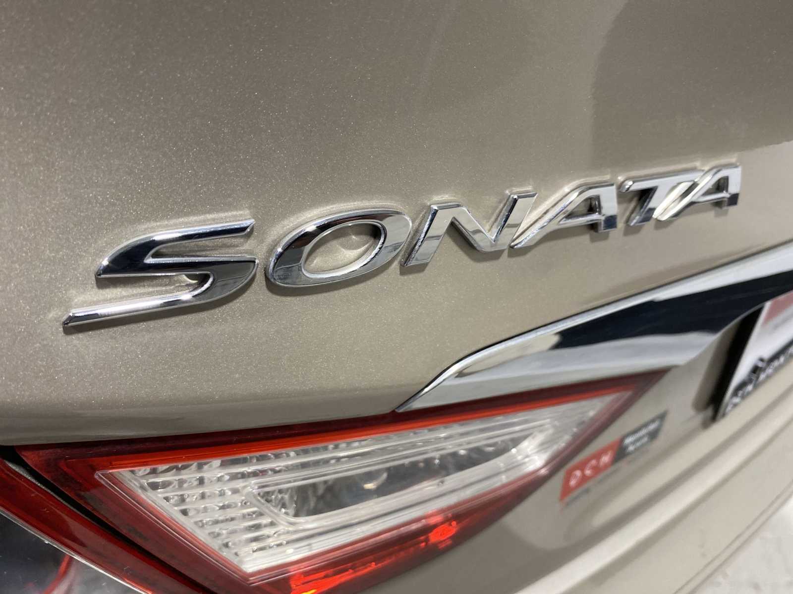 Thumbnail: 2011 Hyundai Sonata - 7