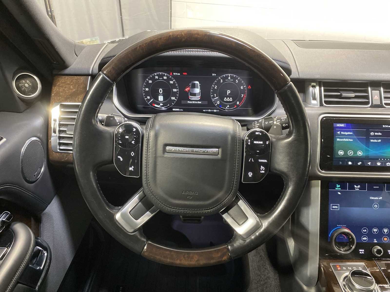Thumbnail: 2021 Land Rover Range Rover - 15