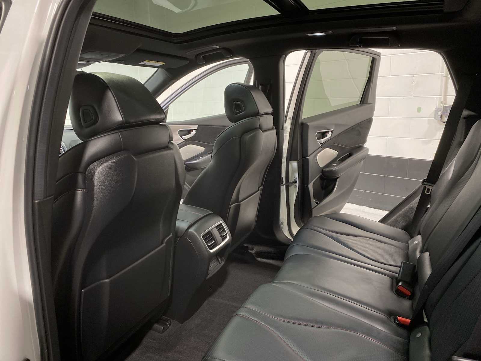 Thumbnail: 2025 Acura RDX - 12