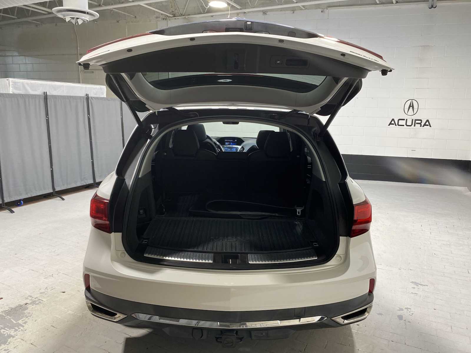 Thumbnail: 2018 Acura MDX - 19