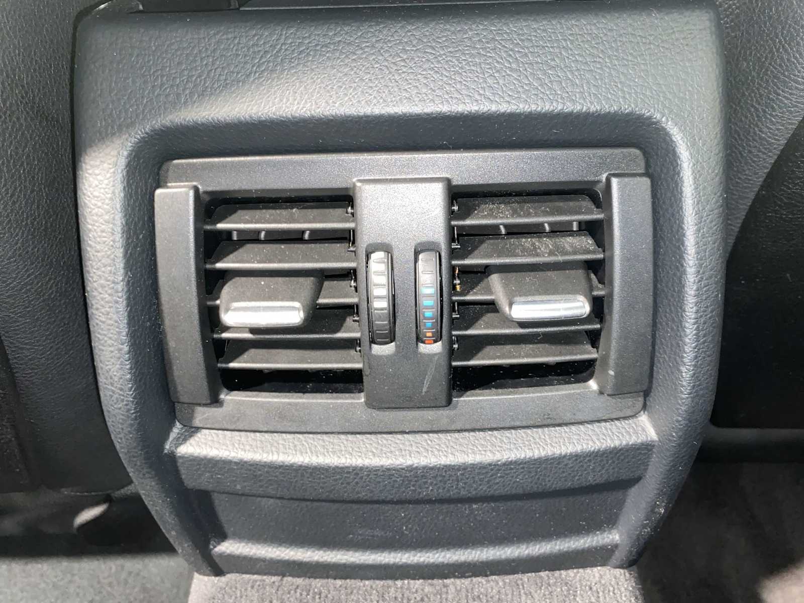 Thumbnail: 2014 BMW 3 Series - 24