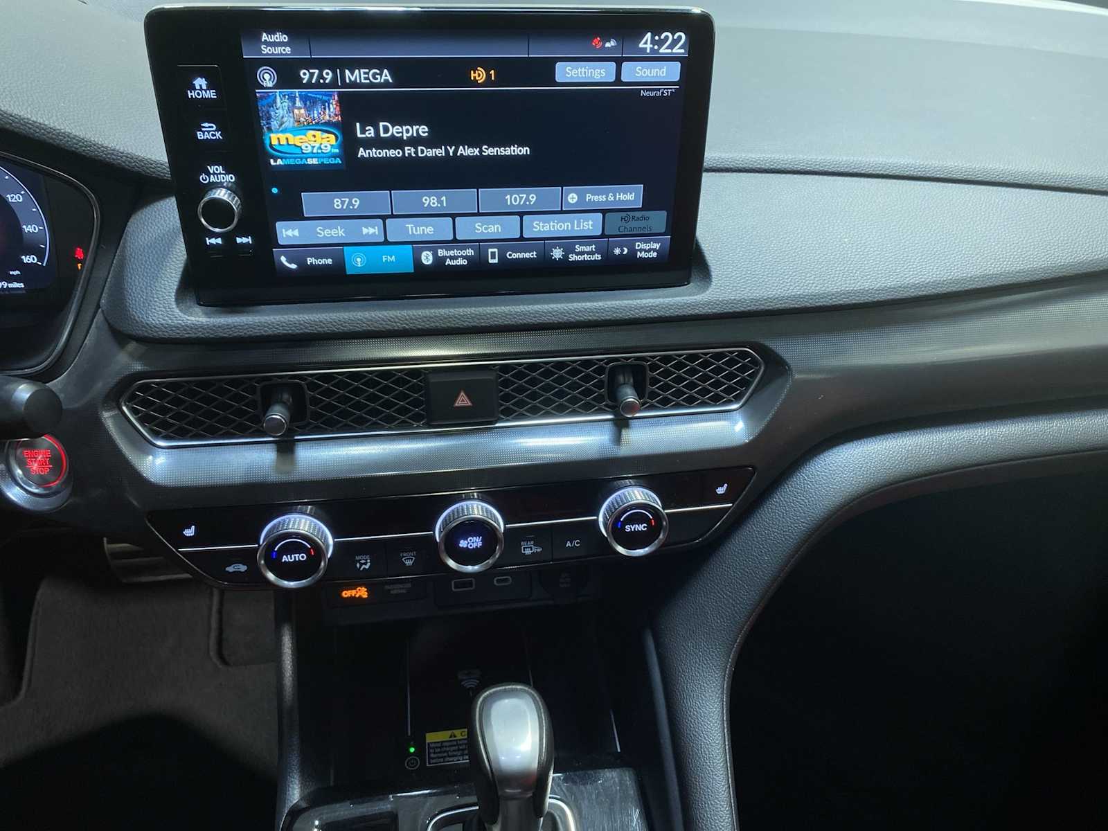 Thumbnail: 2023 Acura Integra - 16