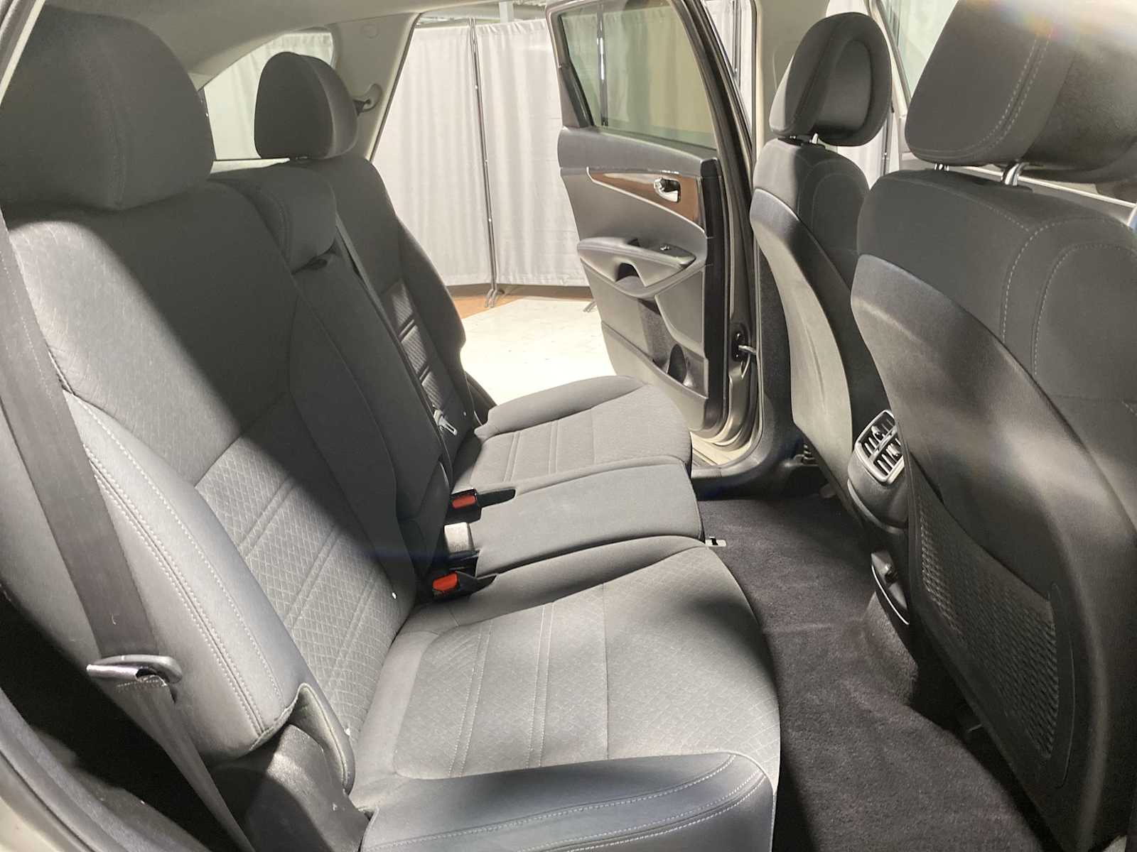 Thumbnail: 2016 Kia Sorento - 13