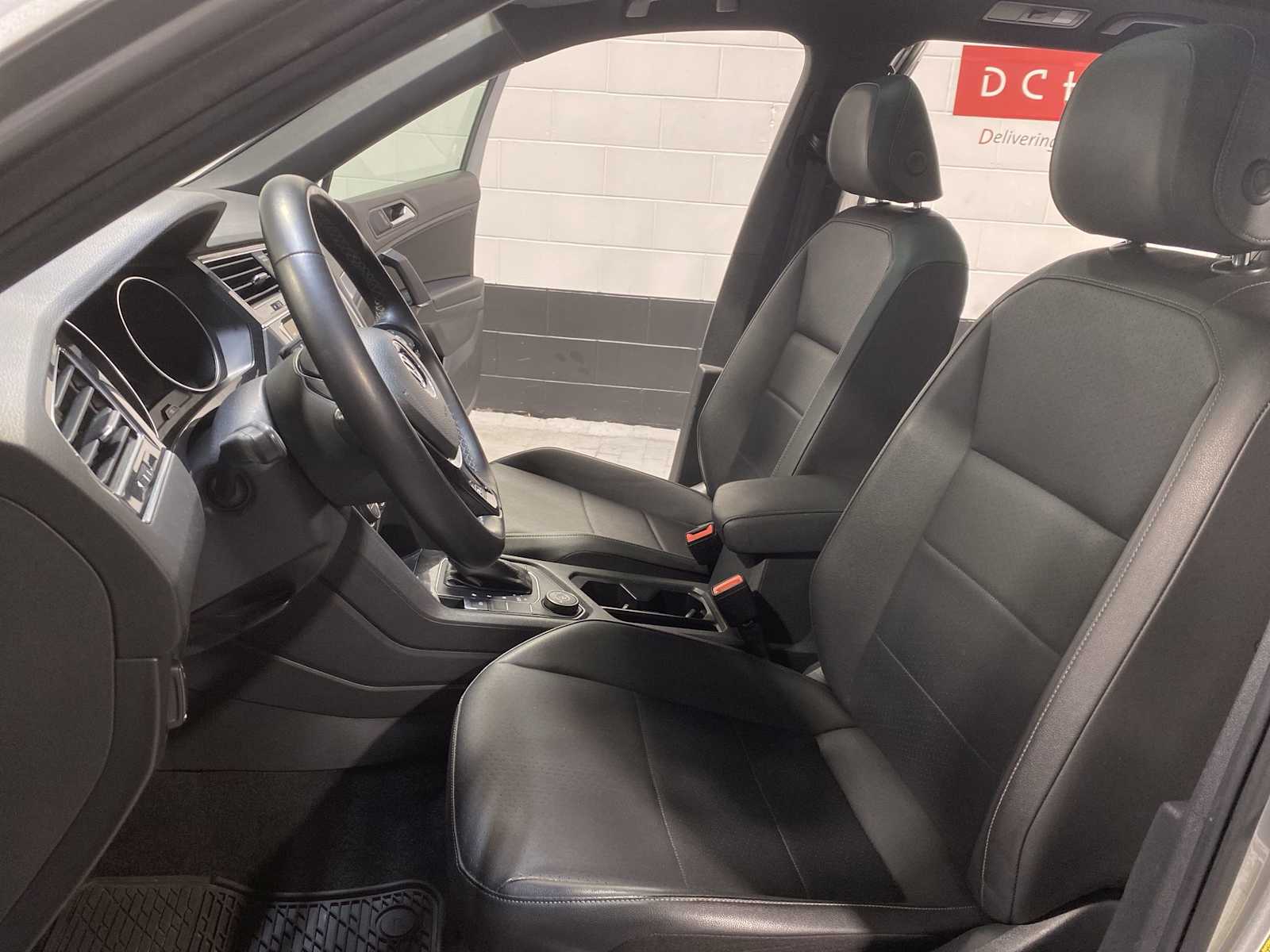 Thumbnail: 2020 Volkswagen Tiguan - 11