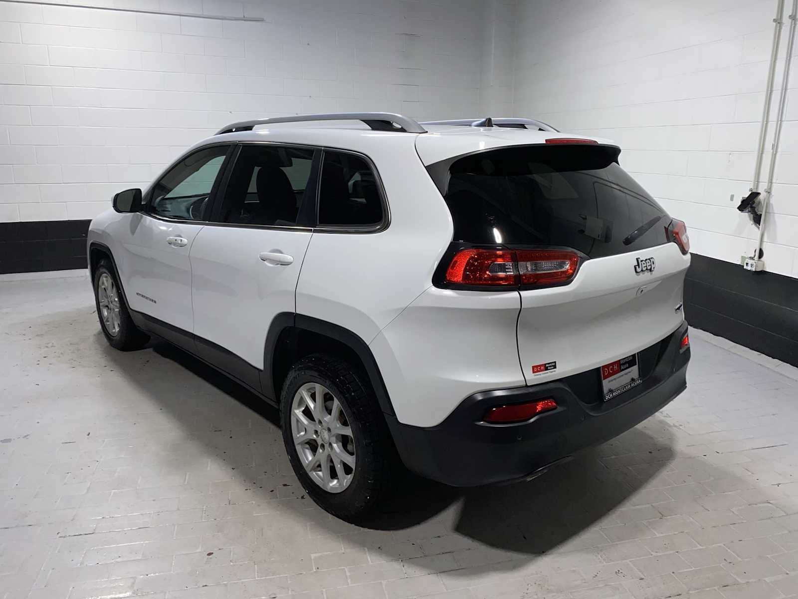 Thumbnail: 2017 Jeep Cherokee - 4