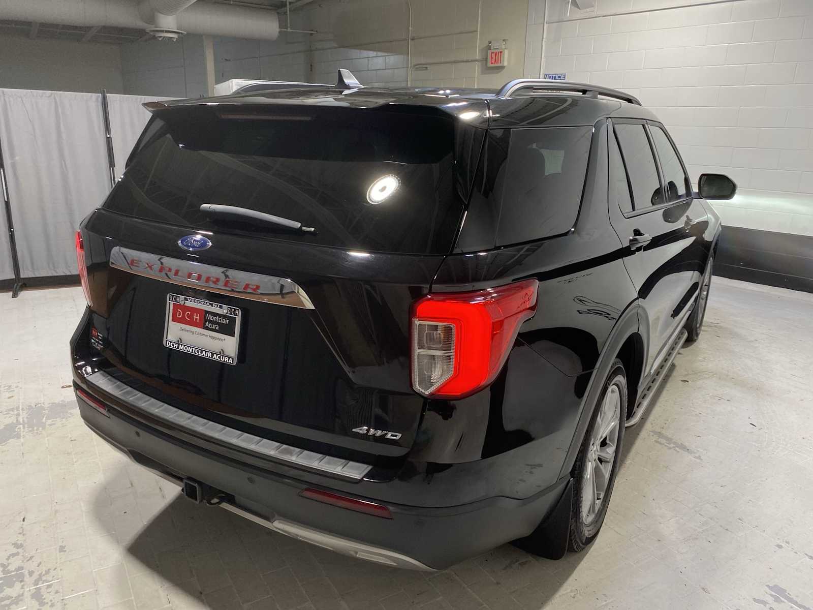 Thumbnail: 2022 Ford Explorer - 26