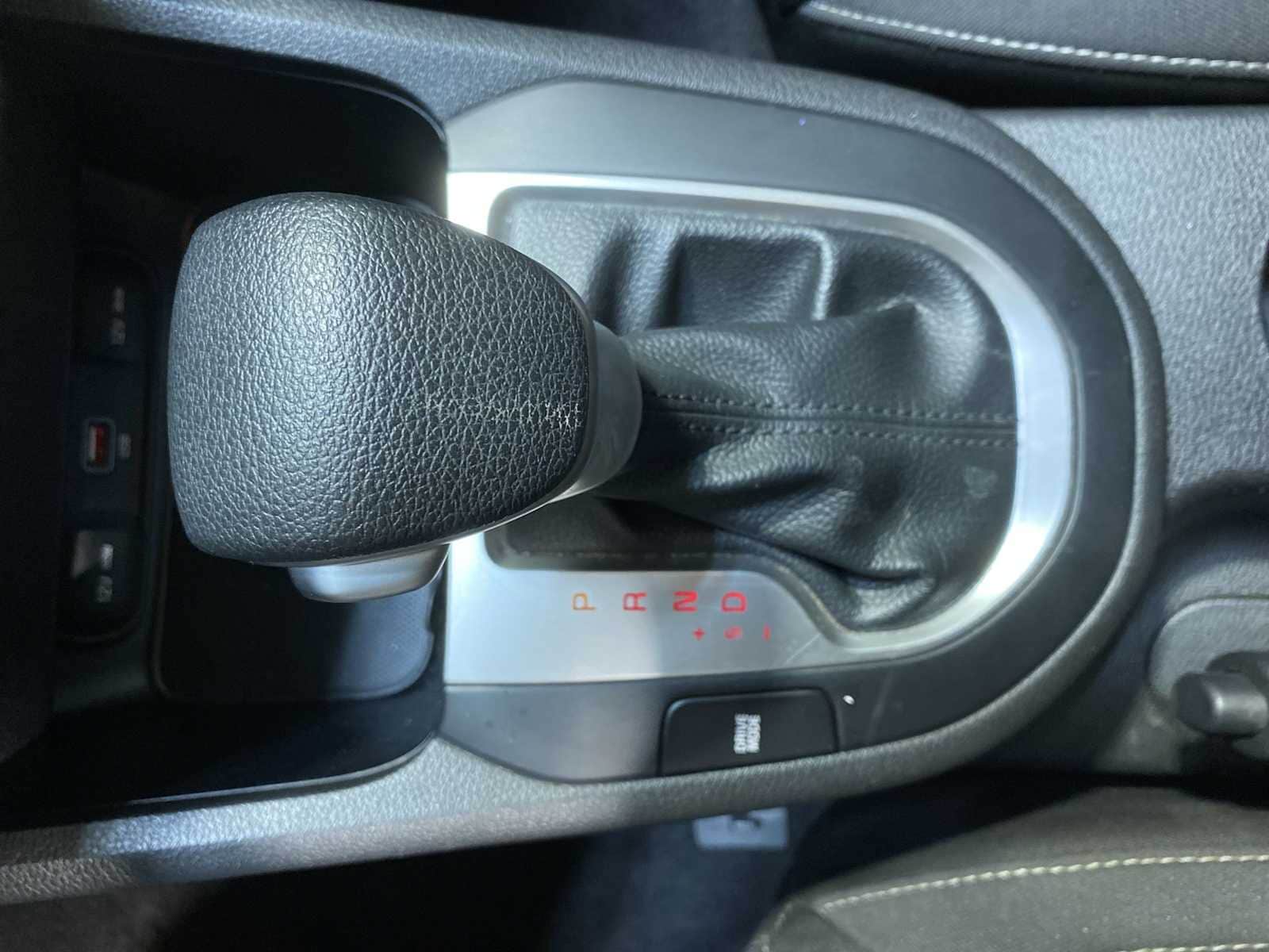 Thumbnail: 2023 Kia Forte - 17