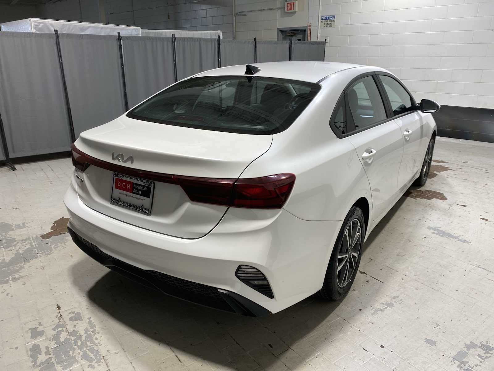 Thumbnail: 2023 Kia Forte - 26