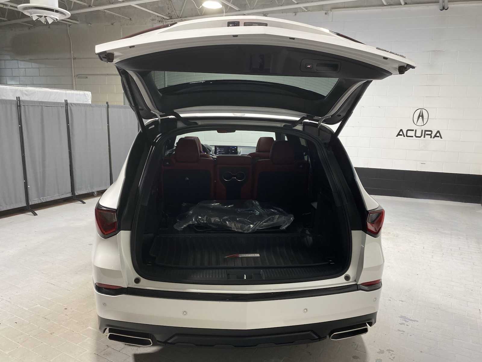 Thumbnail: 2022 Acura MDX - 19