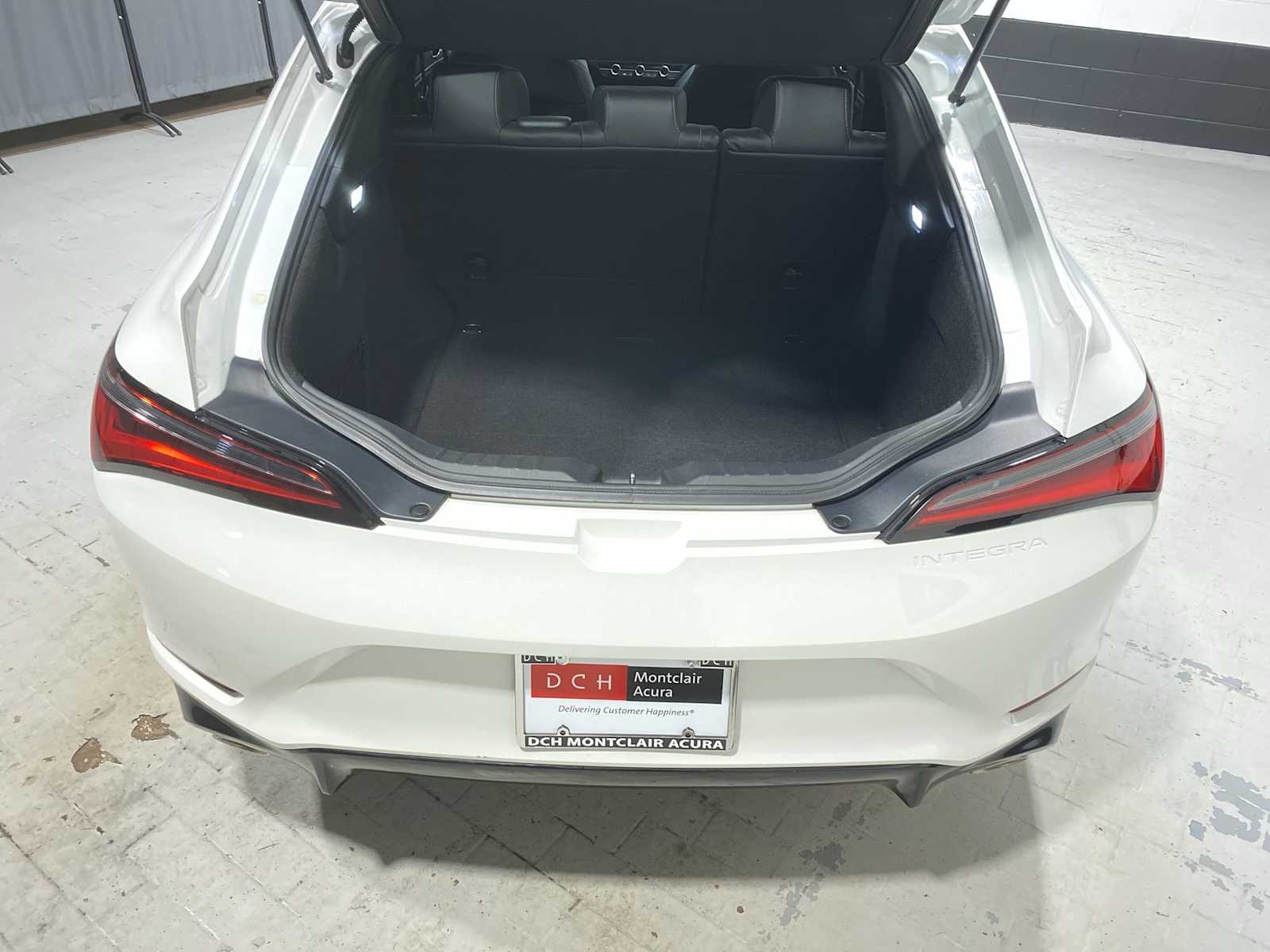 Thumbnail: 2023 Acura Integra - 19