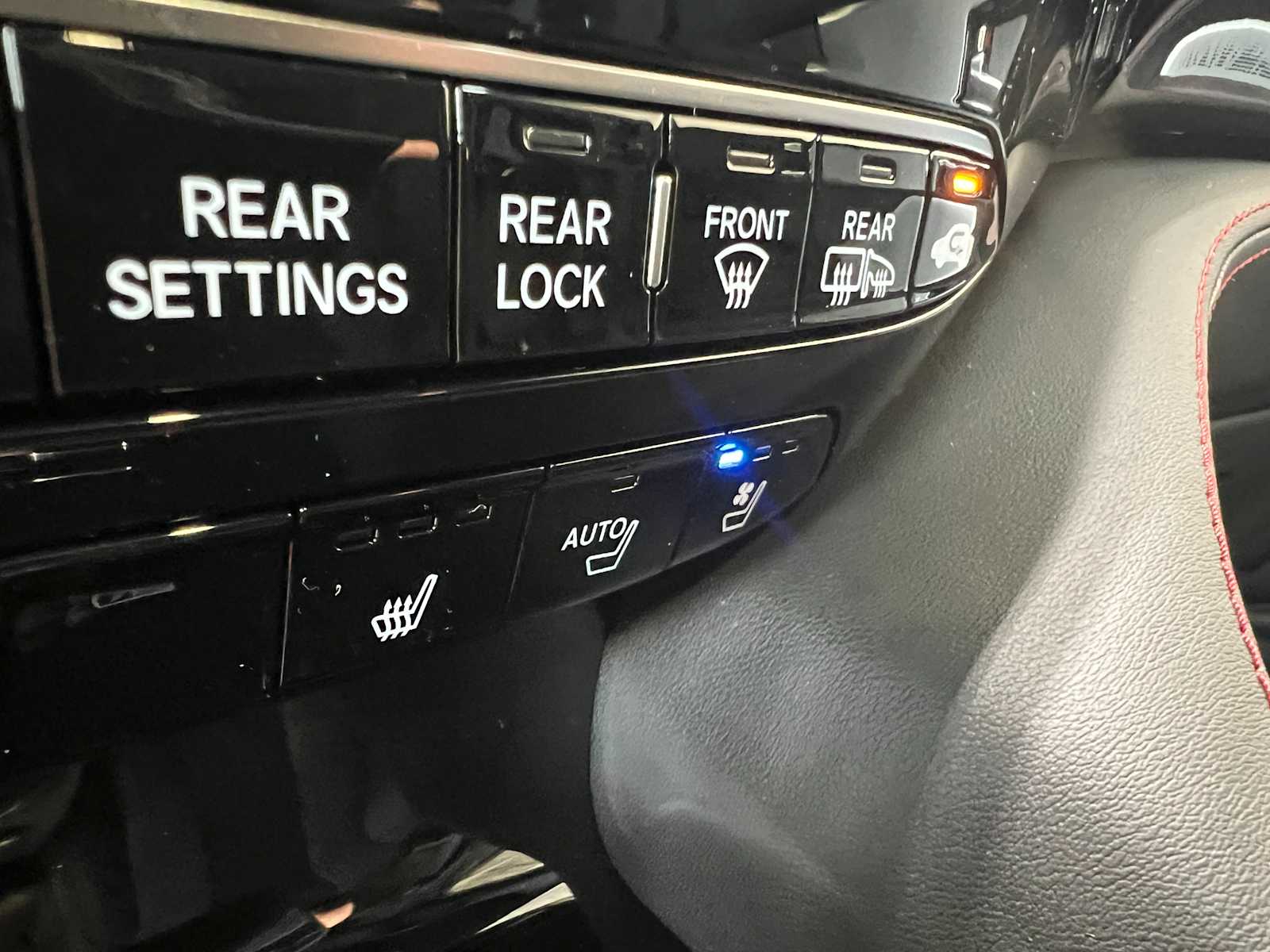 Thumbnail: 2026 Acura MDX - 20