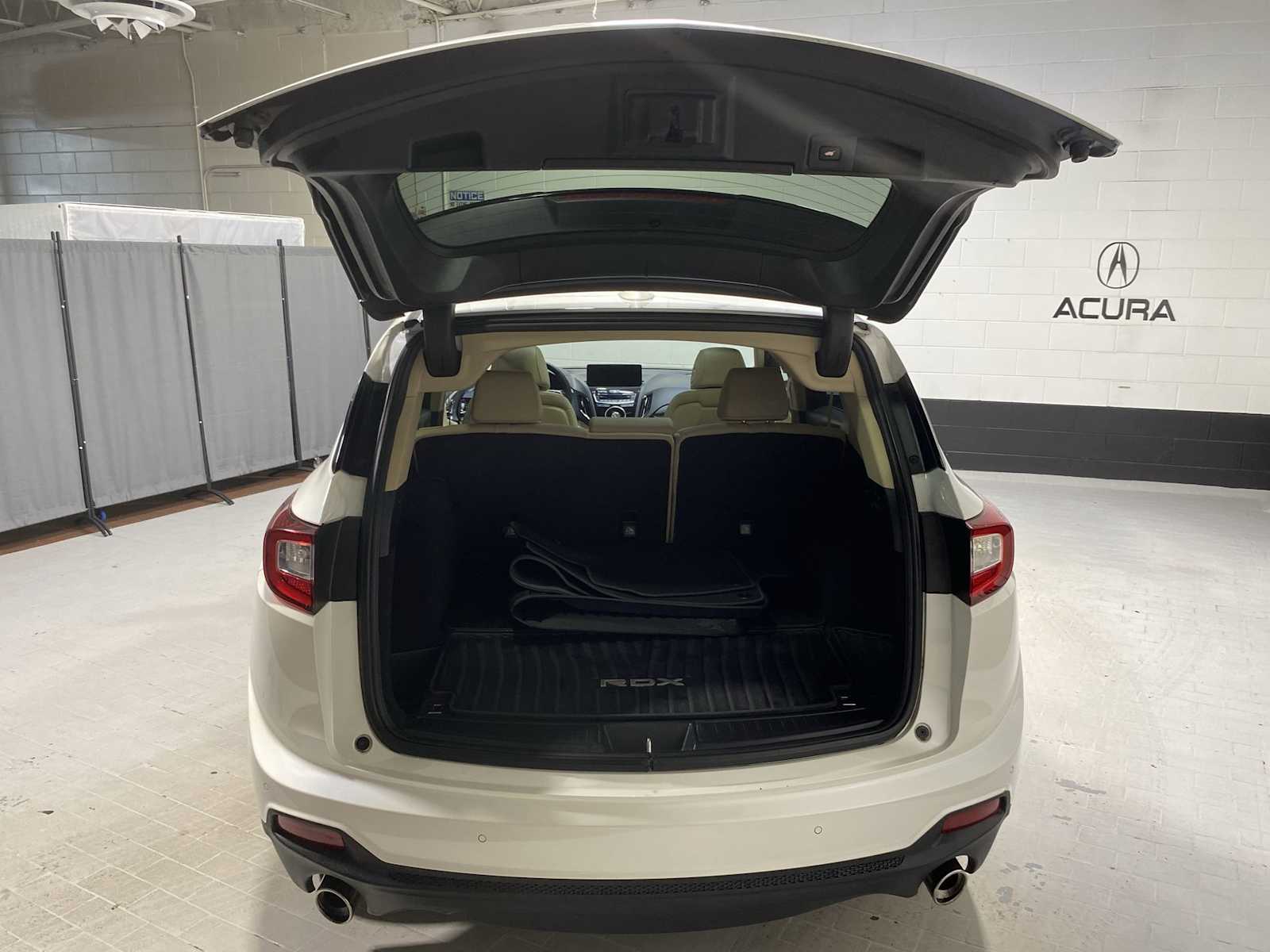 Thumbnail: 2019 Acura RDX - 19