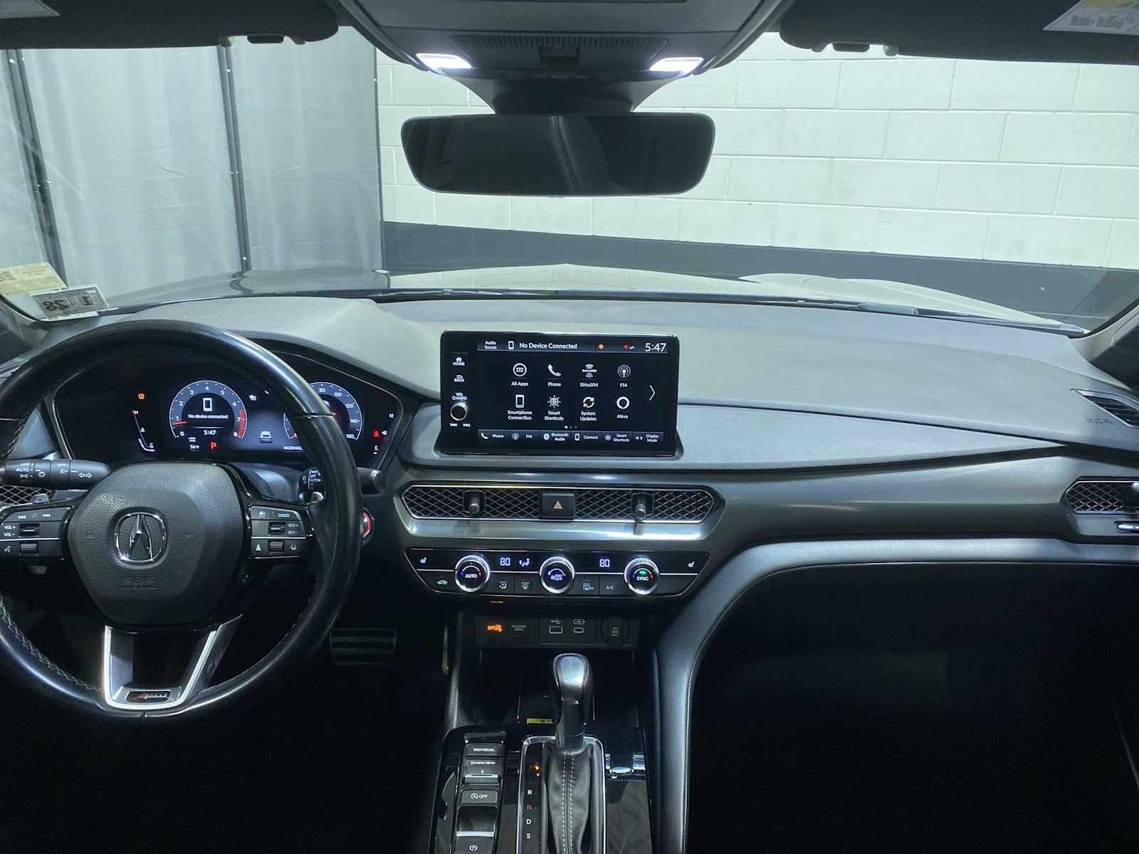 Thumbnail: 2023 Acura Integra - 10