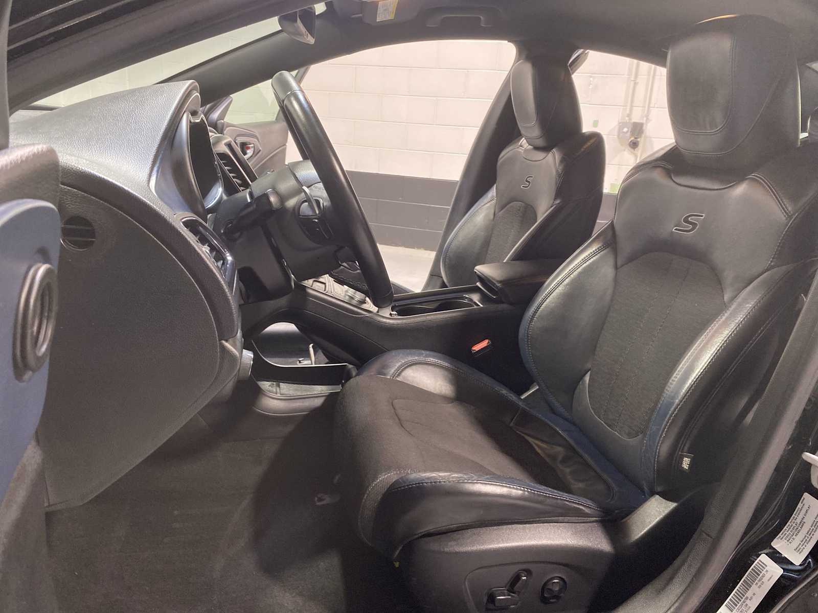 Thumbnail: 2015 Chrysler 200 - 11