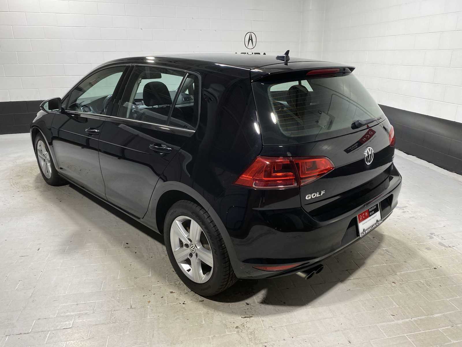 Thumbnail: 2017 Volkswagen Golf - 4