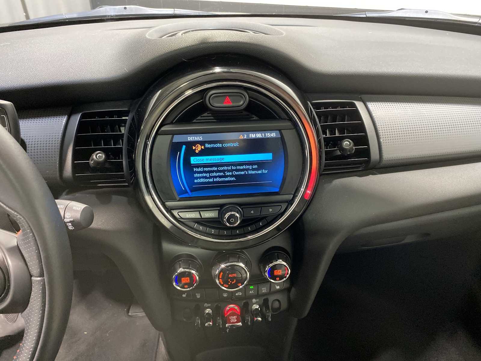 Thumbnail: 2019 MINI Cooper Hardtop - 16