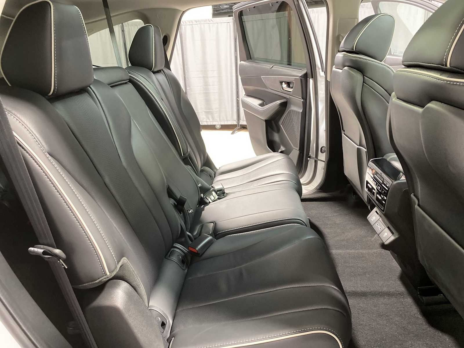 Thumbnail: 2023 Acura MDX - 13