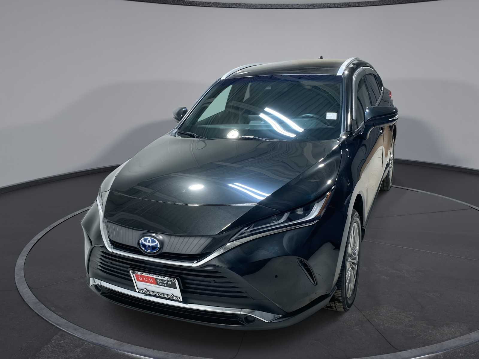 Thumbnail: 2022 Toyota Venza - 1