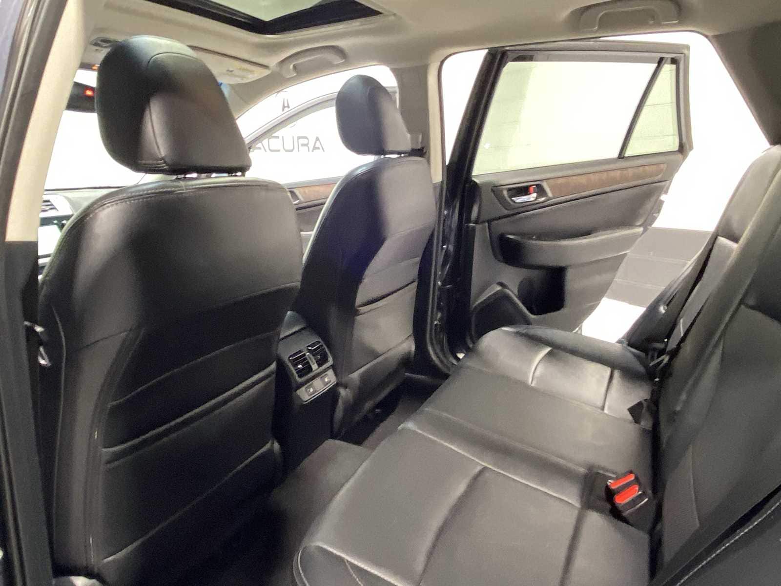 Thumbnail: 2015 Subaru Outback - 12