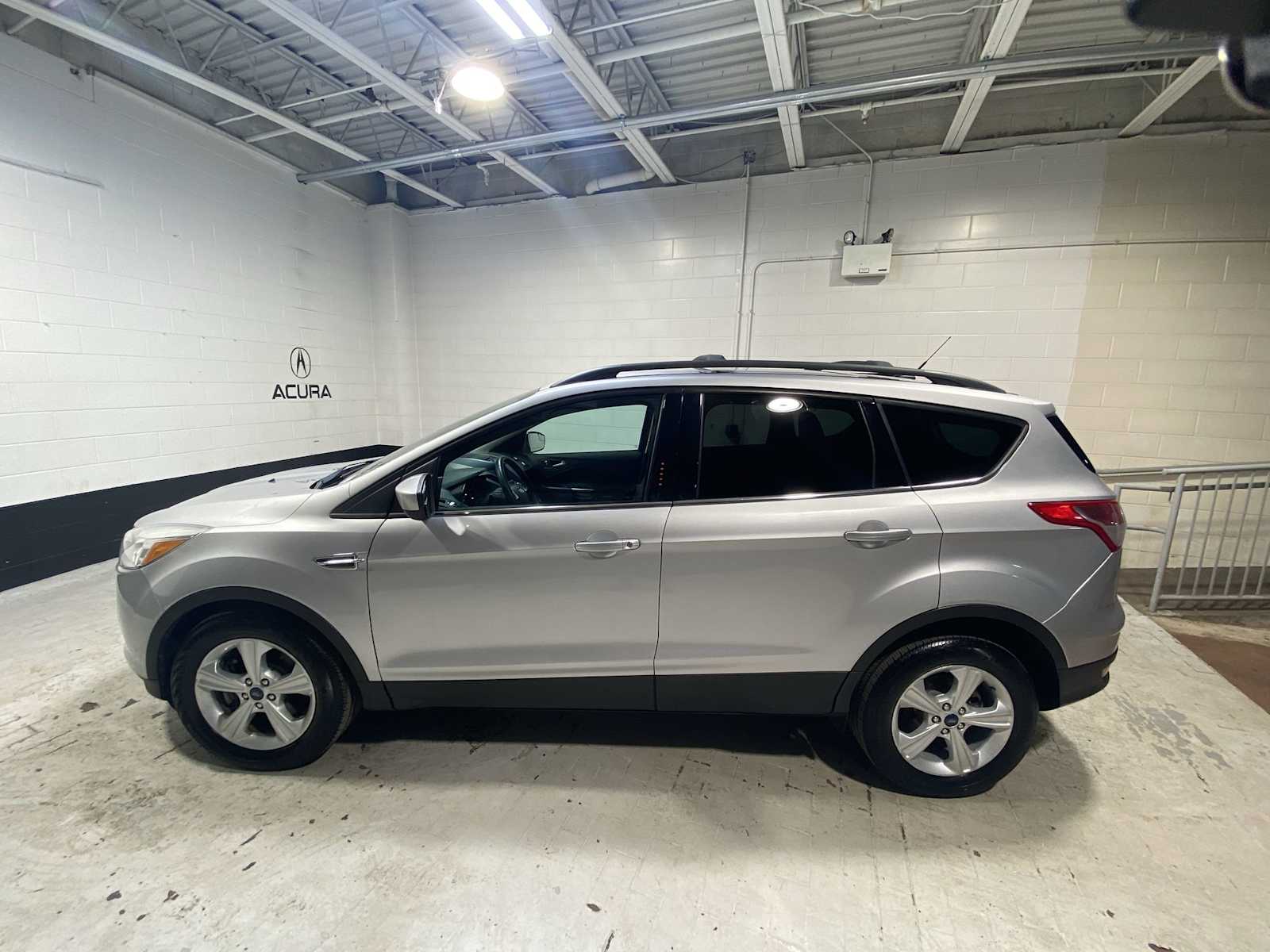 Thumbnail: 2014 Ford Escape - 3