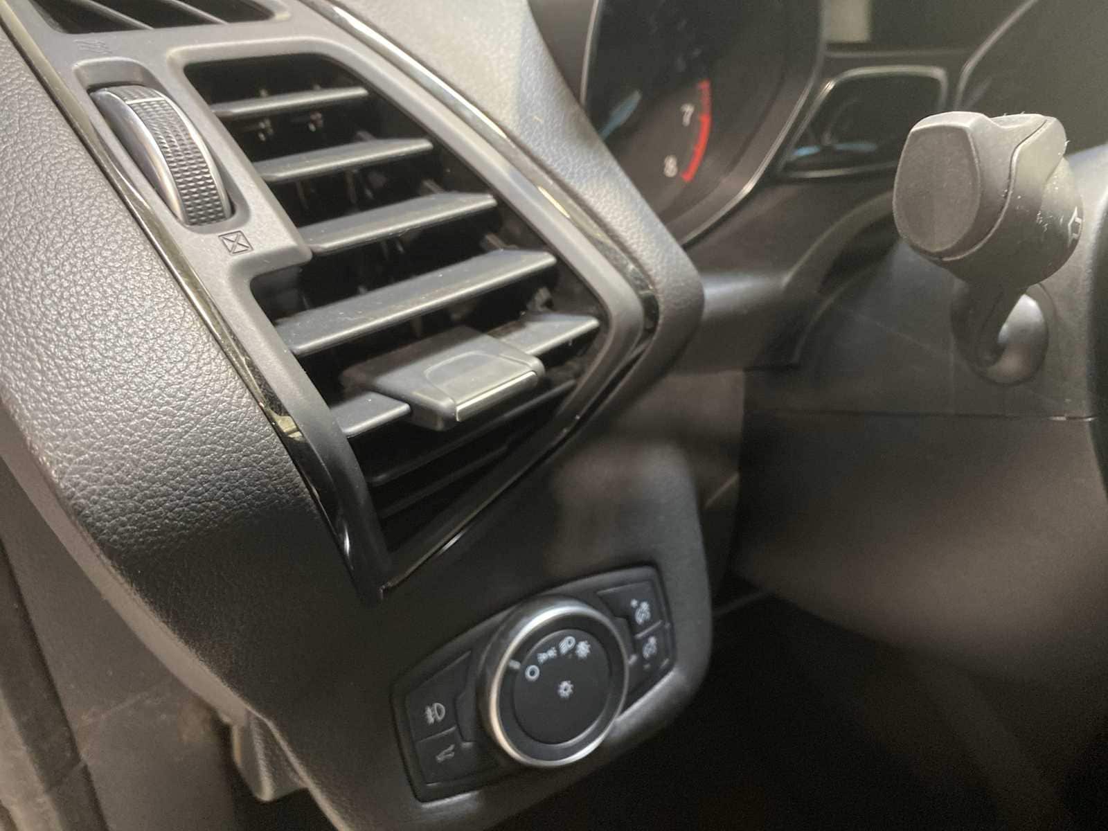 Thumbnail: 2017 Ford Escape - 23