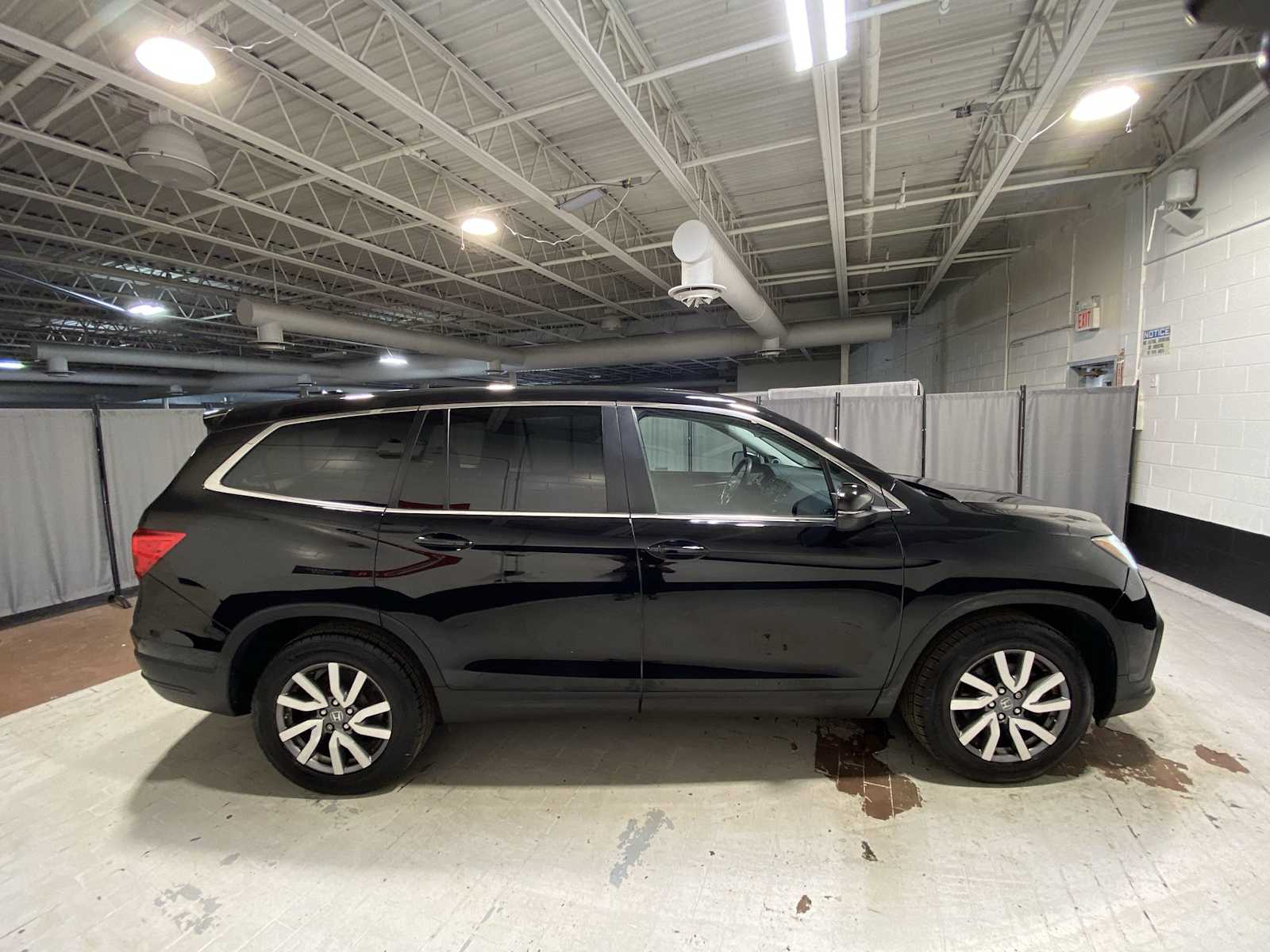 Thumbnail: 2019 Honda Pilot - 27