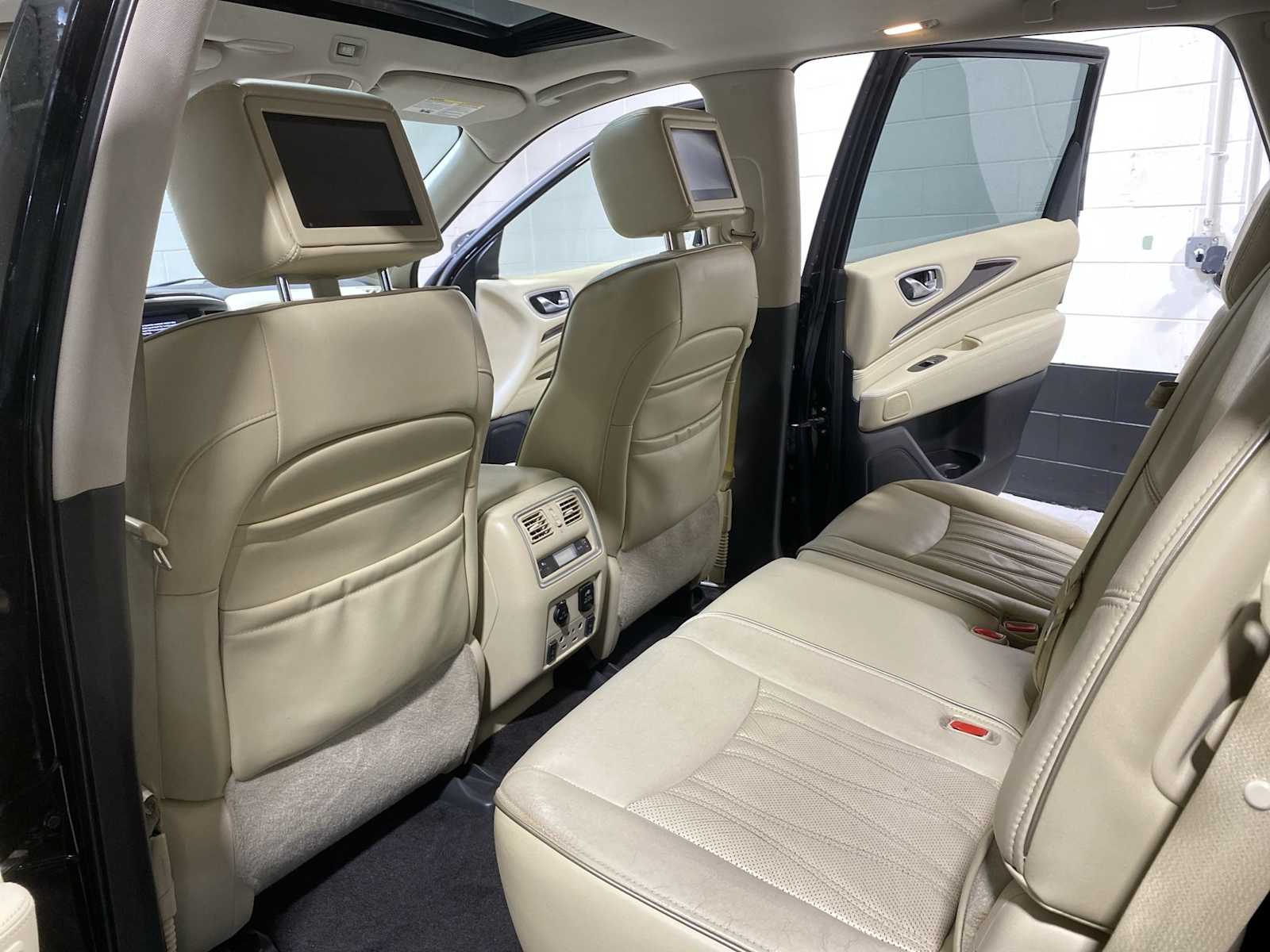 Thumbnail: 2017 INFINITI QX60 - 12