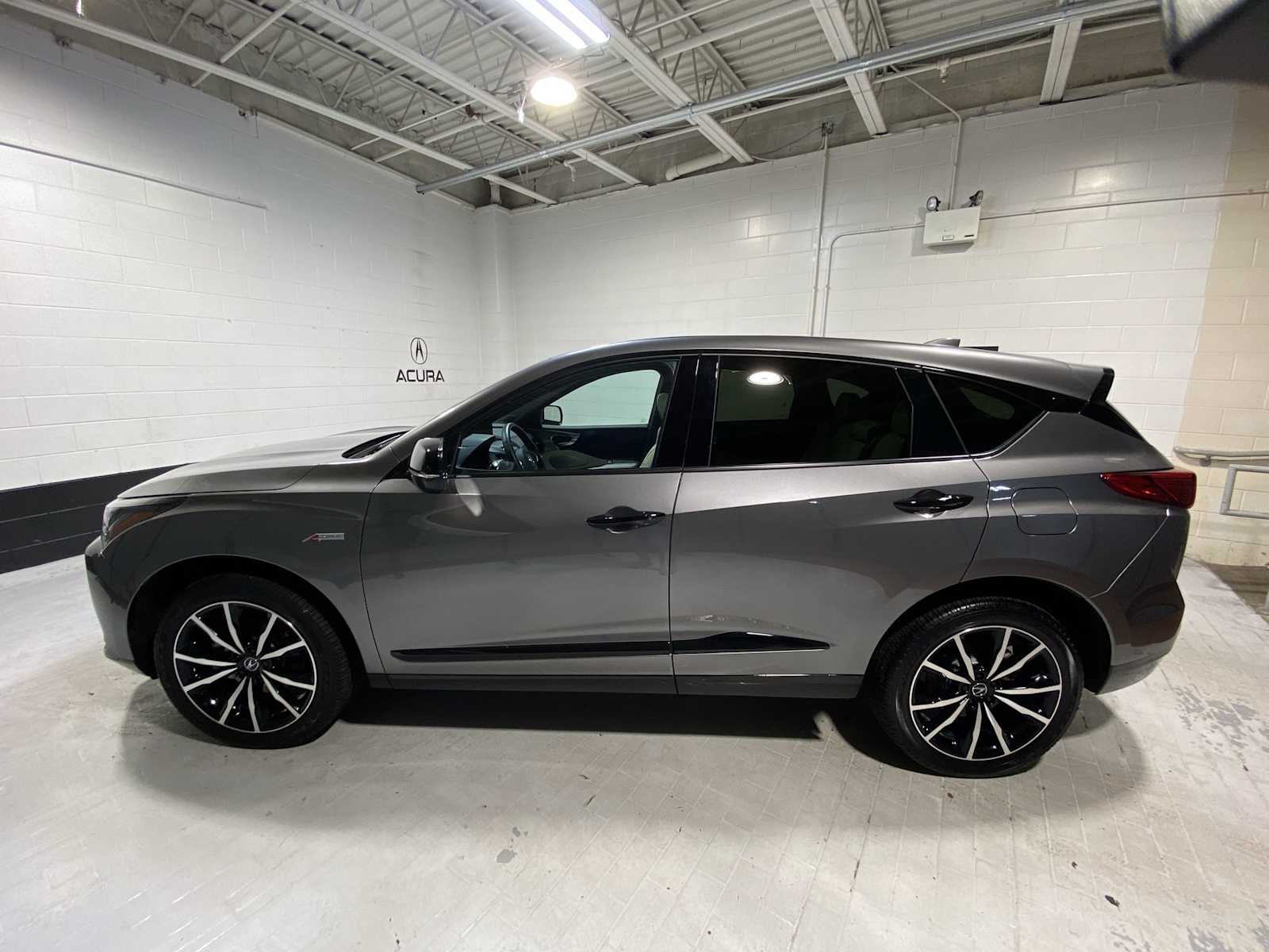 Thumbnail: 2025 Acura RDX - 3